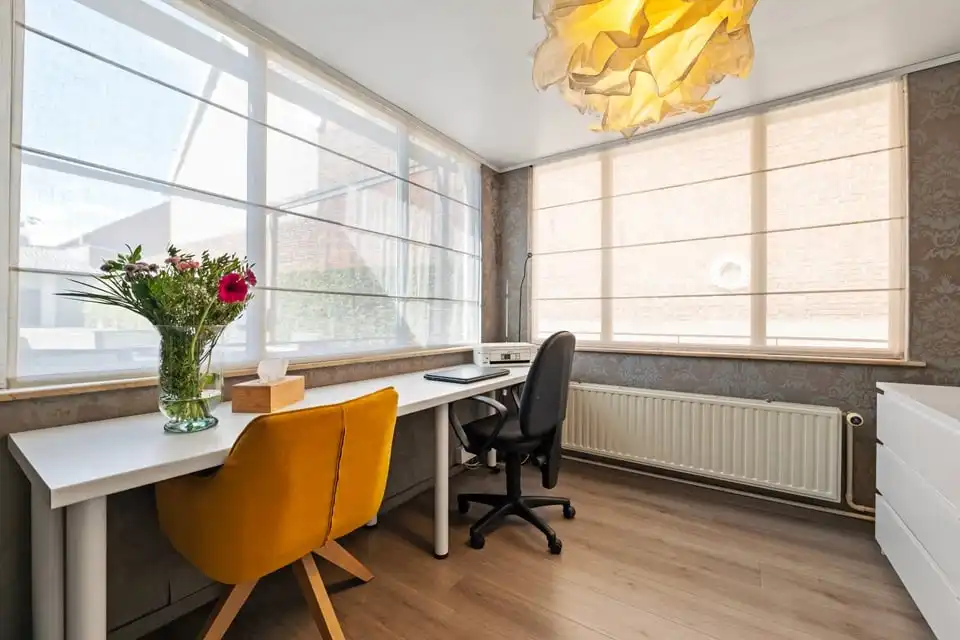 CHARMANTE WONING MET 3 SLKS EN EEN PRACHTIGE TUIN MET TAL VAN MOGELIJKHEDEN foto 21