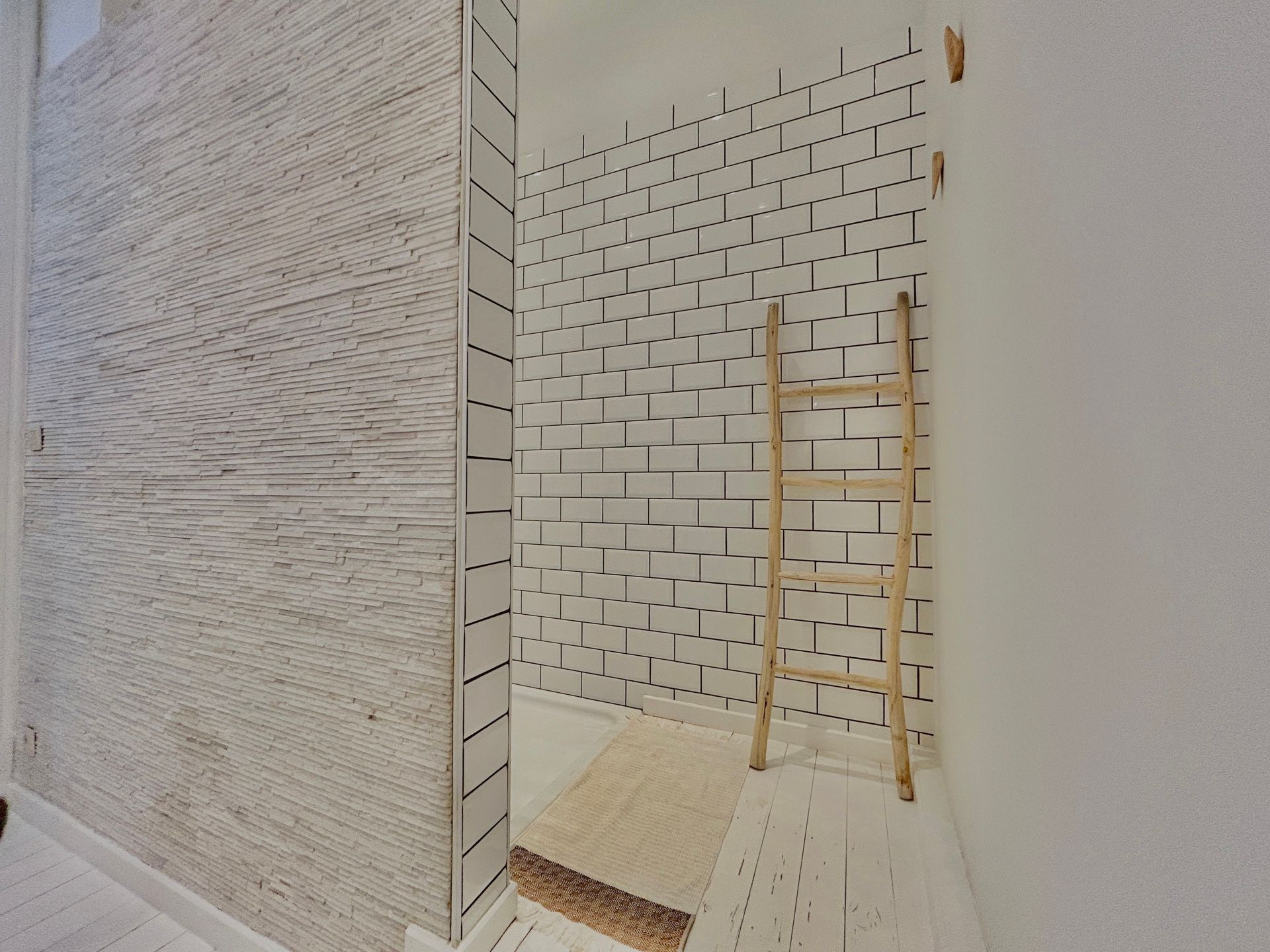 All-in, gemeubeld 2-slpk.app. in de Theaterbuurt foto 17