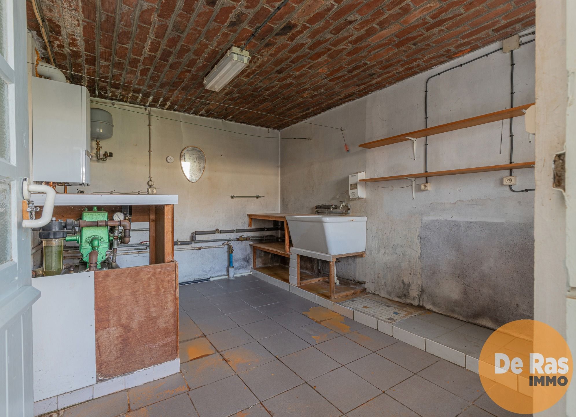 STRIJPEN - Stevige hob met grote tuin en heel wat potentieel foto 19