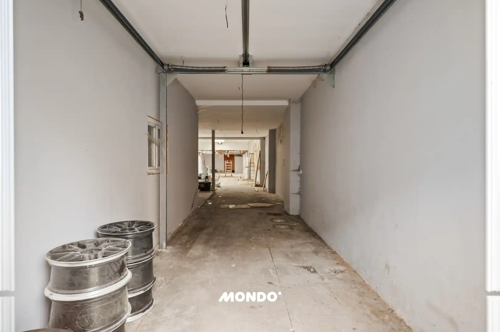 Gebouw met magazijn, appartement en studio in het centrum van Willebroek! foto 2