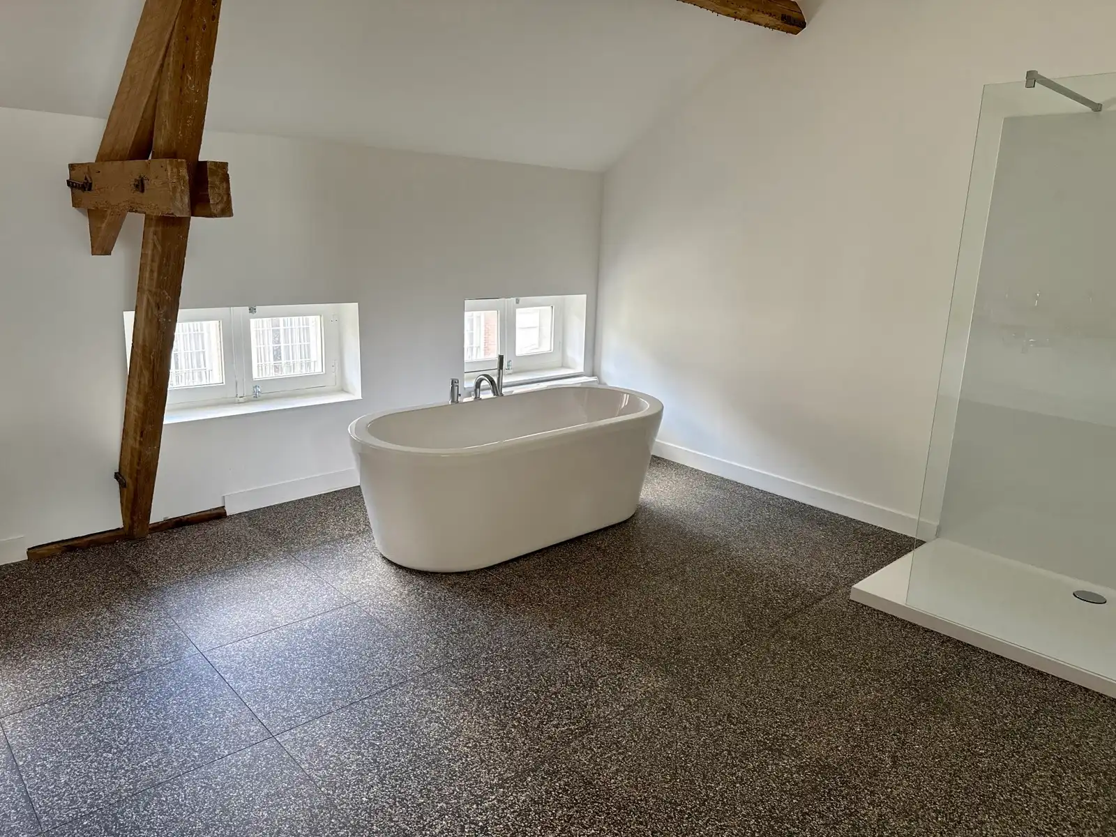 Appartement te huur foto 9