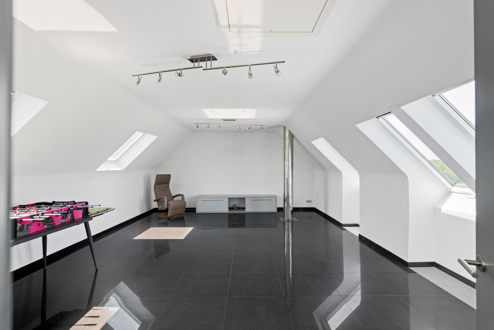 Zeldzaam! Landgoed 4035m² met quasi energie neutrale villa (322m²) te Opwijk foto 20