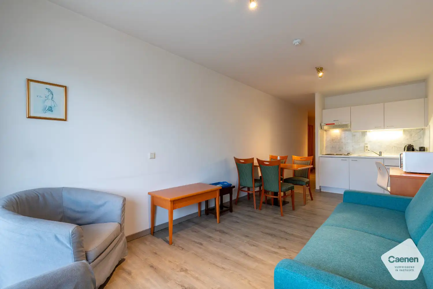 Centraal gelegen studio met zongericht terras met zicht op de jachthaven foto 3