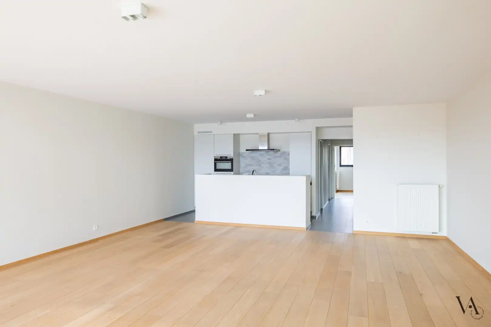 Ruim appartement met 2 slaapkamers en prachtig uitzicht over de jachthaven en het historische centrum foto 2