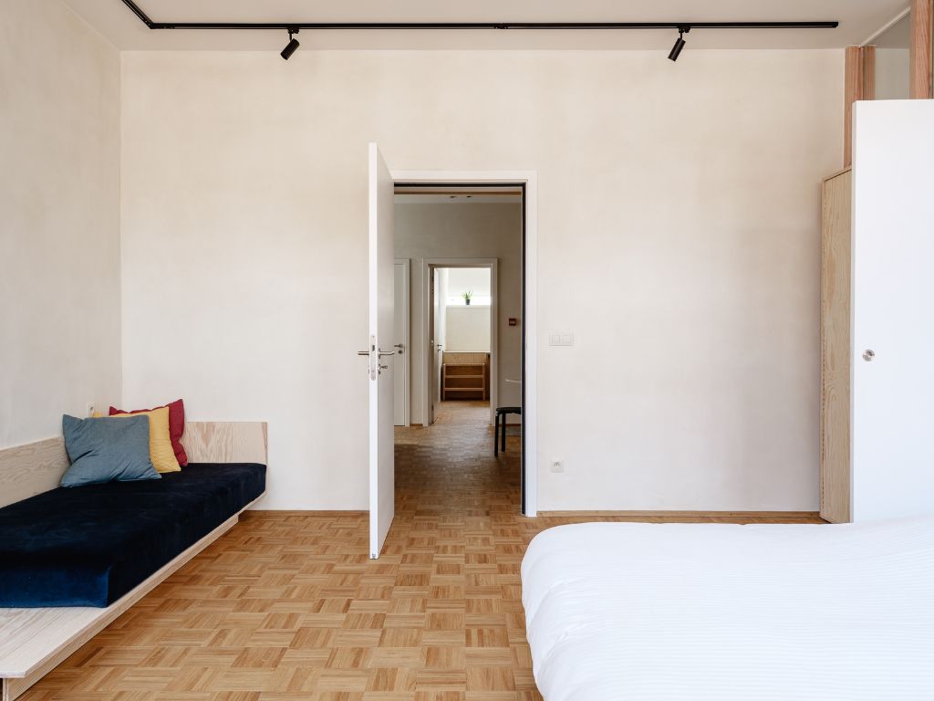 Bijzonder duplexappartement (240 m²) met vier slaapkamers, telkens met eigen sanitair en buitenruimte, gelegen in een kleinschalige residentie nabij het Zuid. foto 8