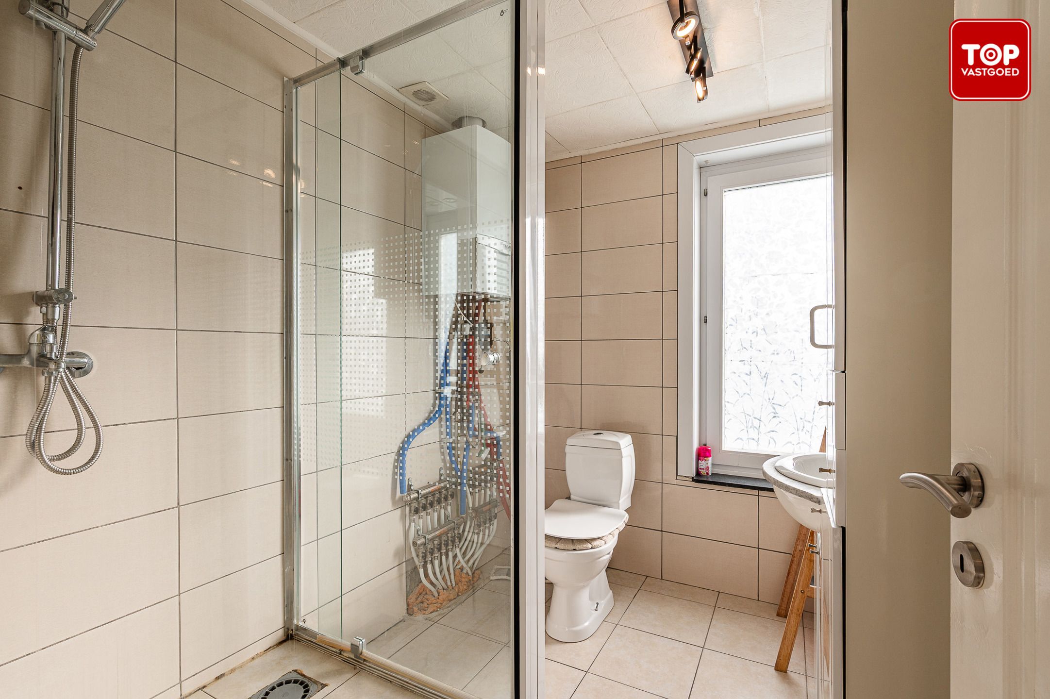 Goed onderhouden woning met 3 slaapkamers foto 18