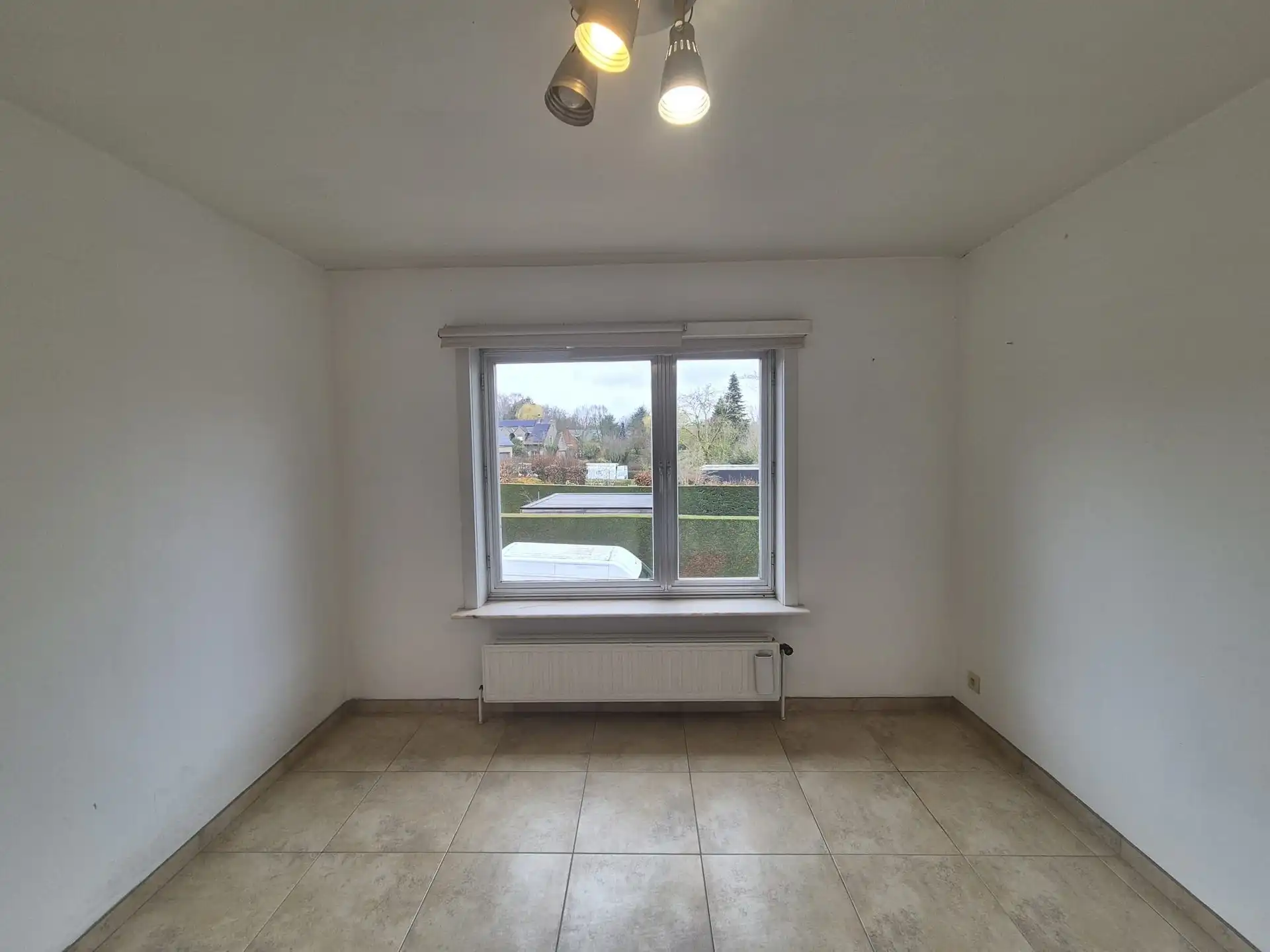 Centraal gelegen ruim appartement met groot zongericht terras en garage. foto 16