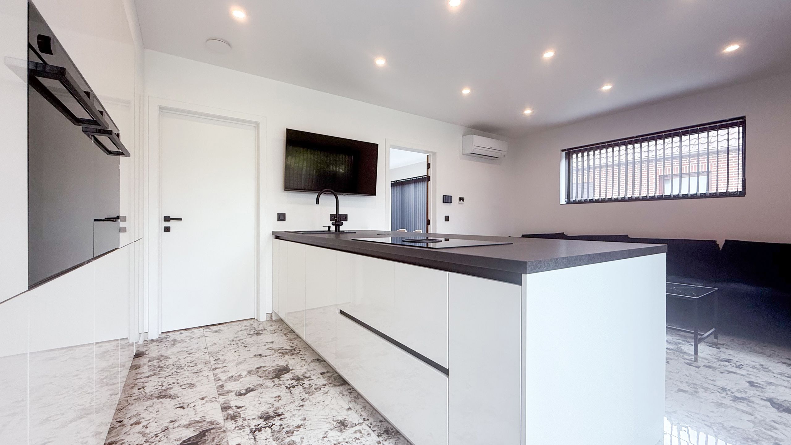  Instapklare, vrijstaande nieuwbouwwoning met 4 tot 5 slaapkamers in Heusden-Zolder! foto 12