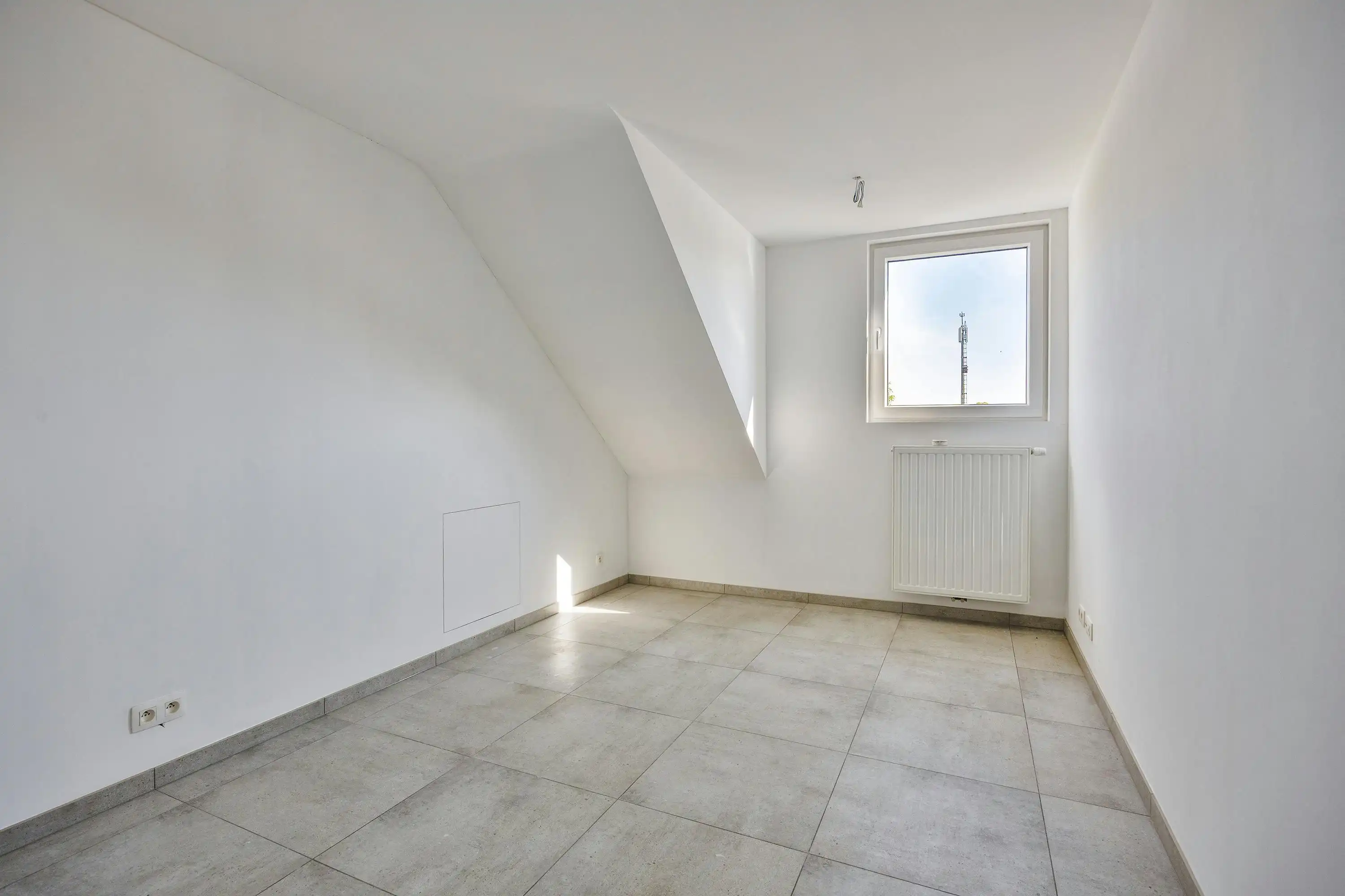 Ruim triplexappartement met terras in Zonhoven foto 12