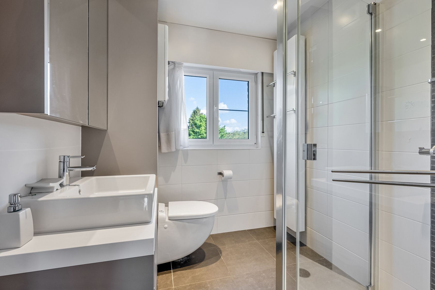 FLORA: instapklare woning met 3 kamers, garage en tuintje foto 10