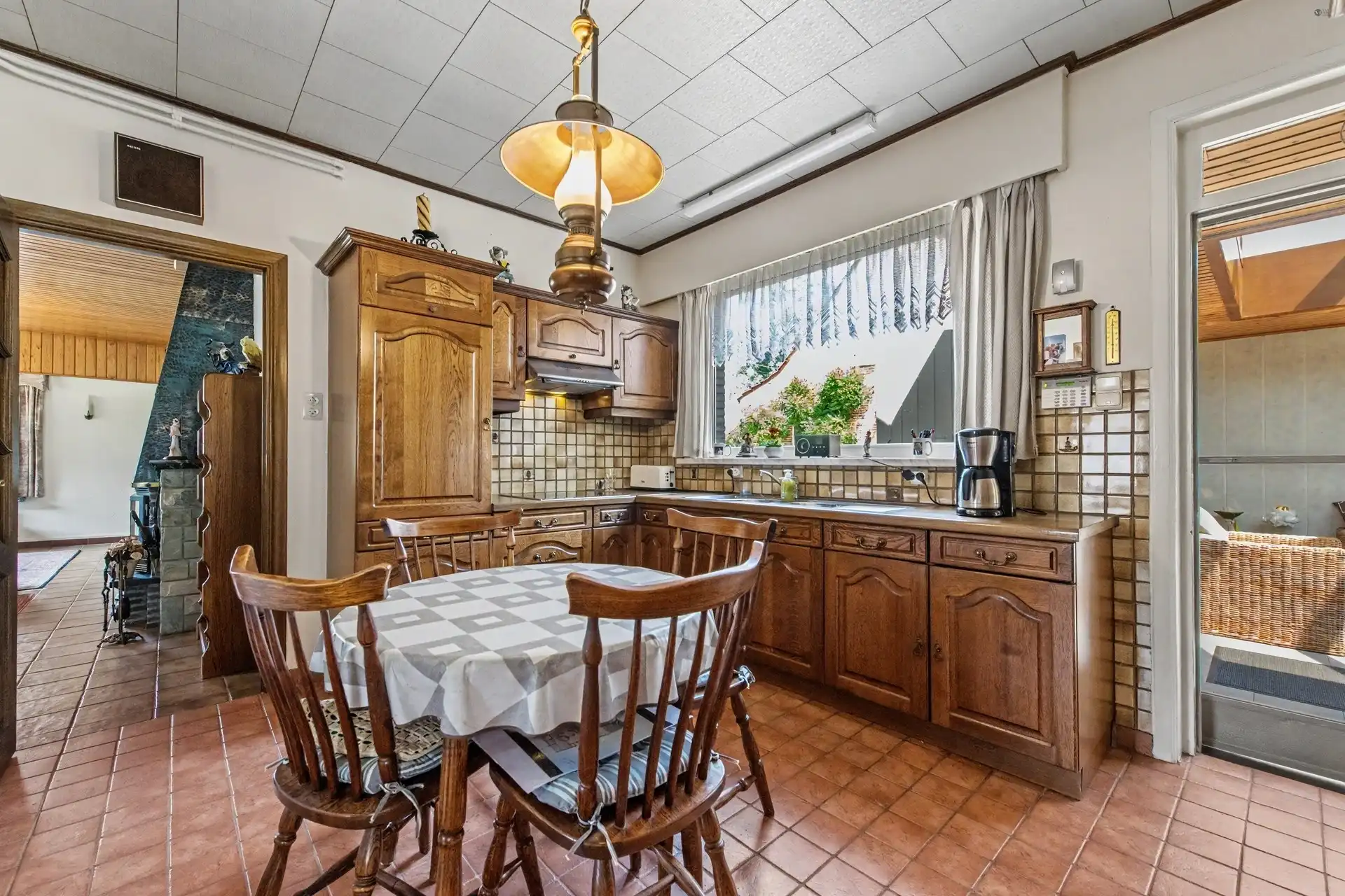 Verzorgde bungalow in rustige straat te Stekene foto 9
