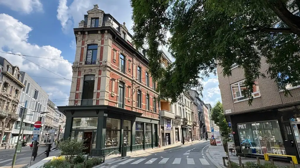 Kantoorruimte te huur in gerenoveerde herenwoning in centrum Gent foto 2