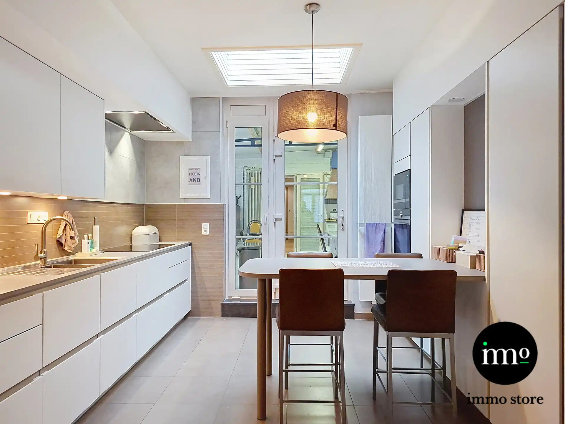 Unieke eengezinswoning met garage en atelier foto {{pictureIndex}}