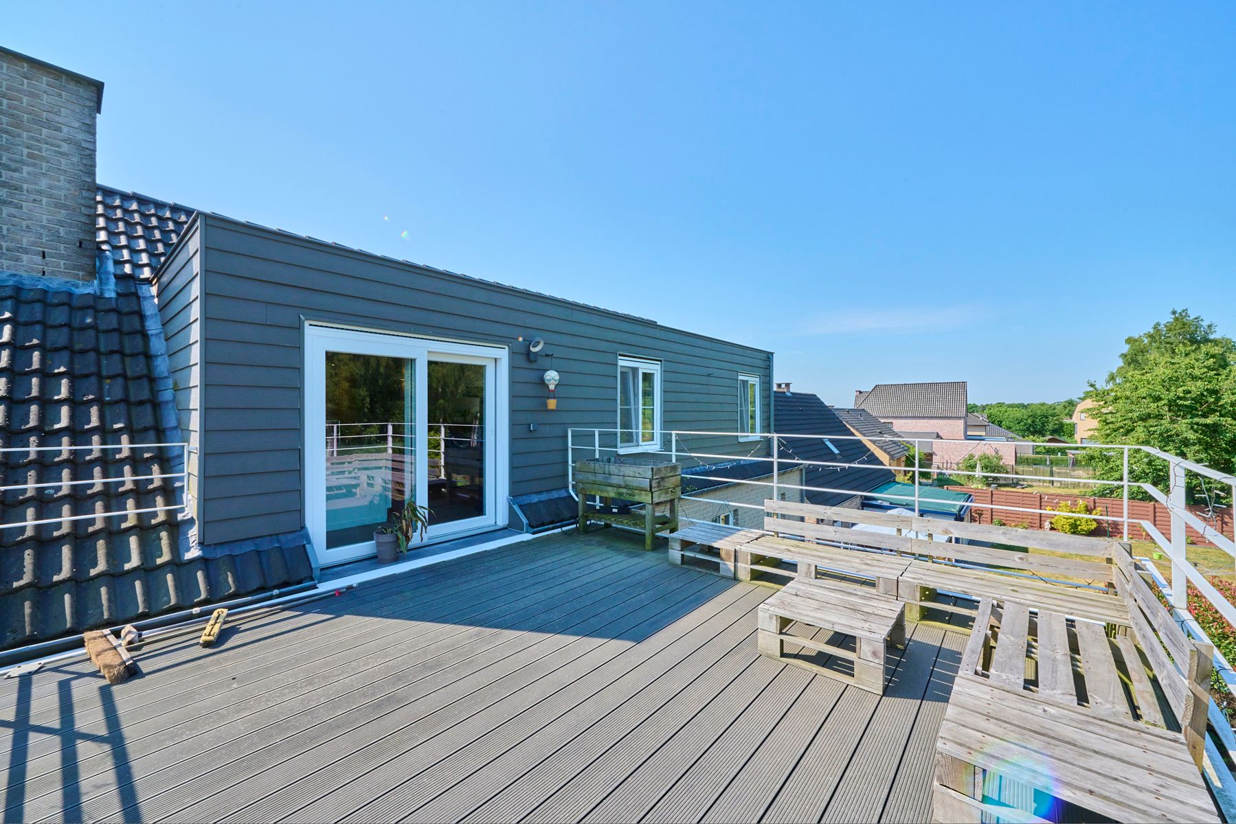 Exclusieve woning met handelzaak,appartement, zwembad en lift. foto 59
