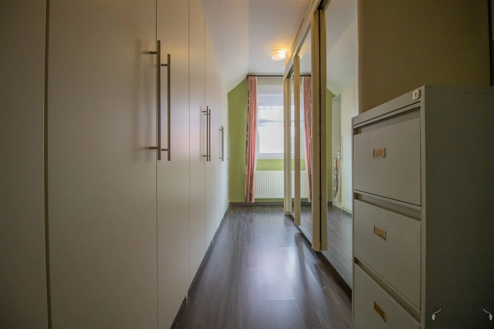 Ruime energiezuinige en instapklare woning met 3 à 4 slaapkamers. foto 14