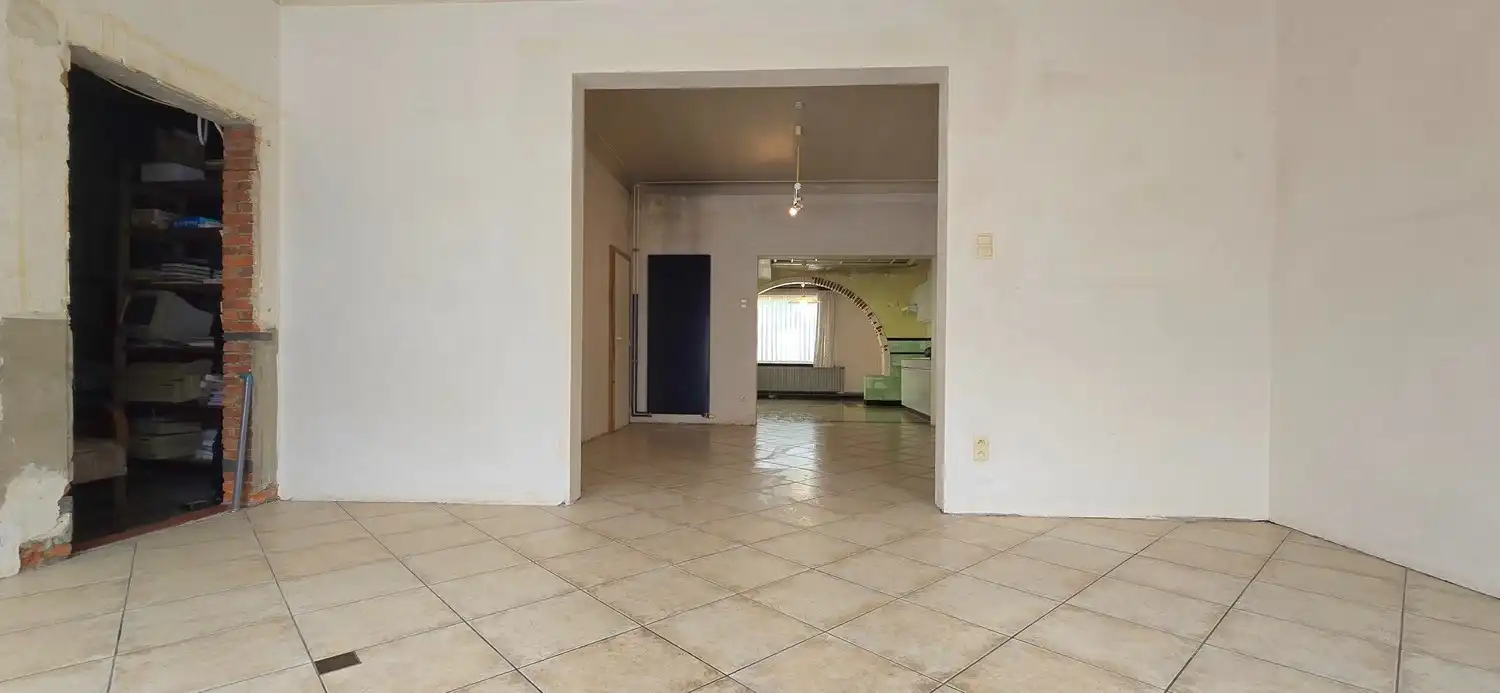 Te renoveren gesloten bebouwing te koop foto 6