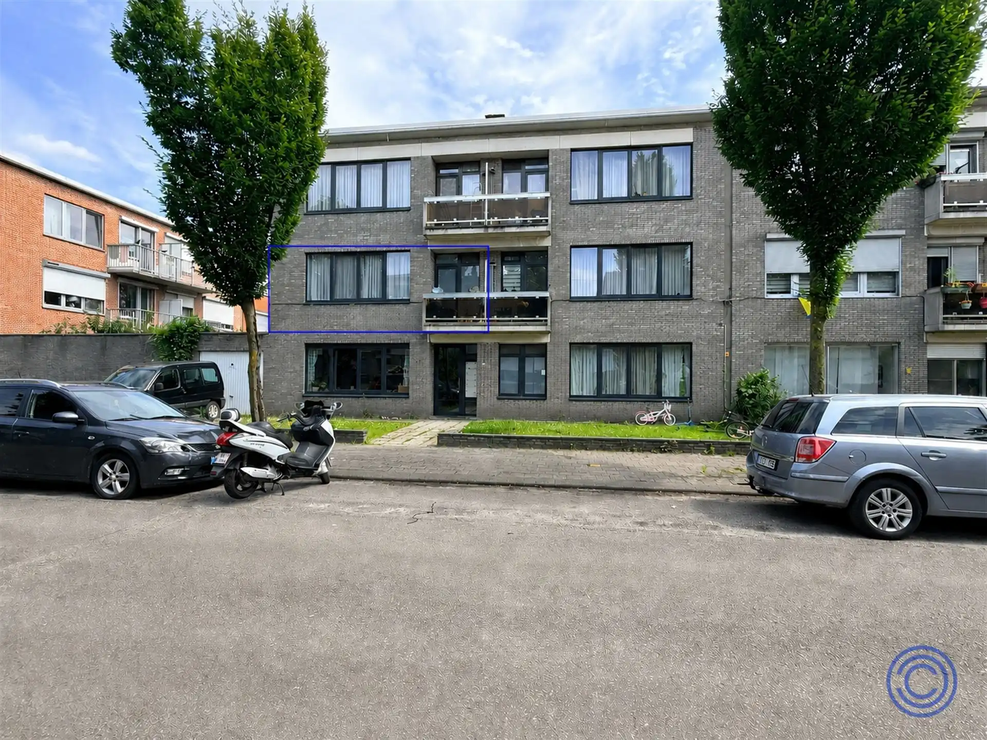 Instapklaar 2-slpk appartement met terras in rustige woonwijk! foto 10
