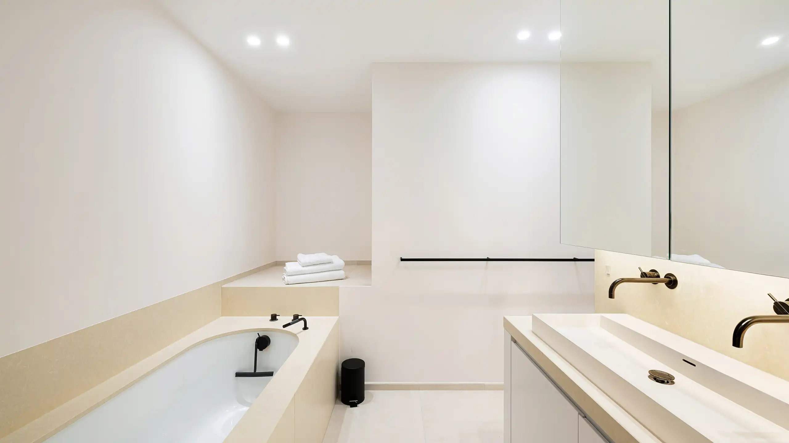 Luxueus appartement met frontaal zicht op het Zegemeer. foto 23