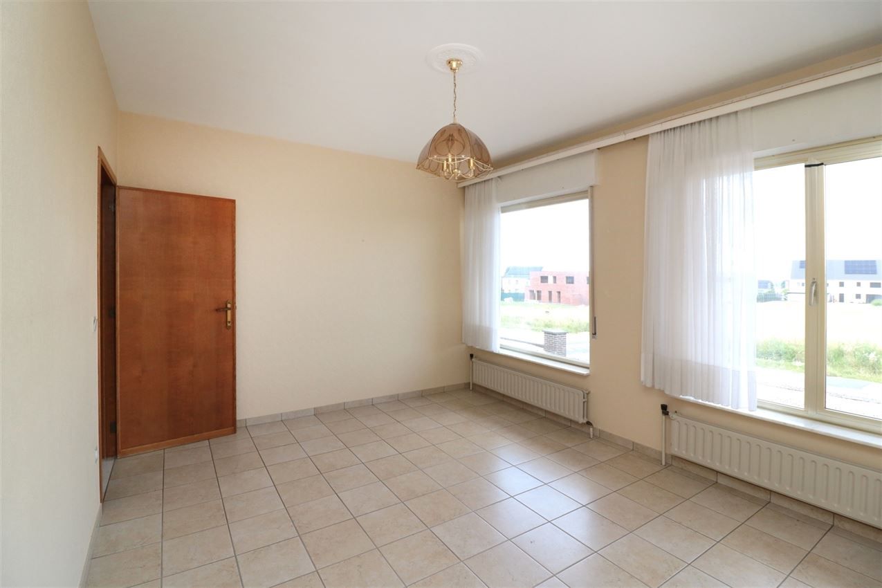 veel privacy, leuke buitenruimte, geliefde ligging nabij E 314 en centrum foto 24