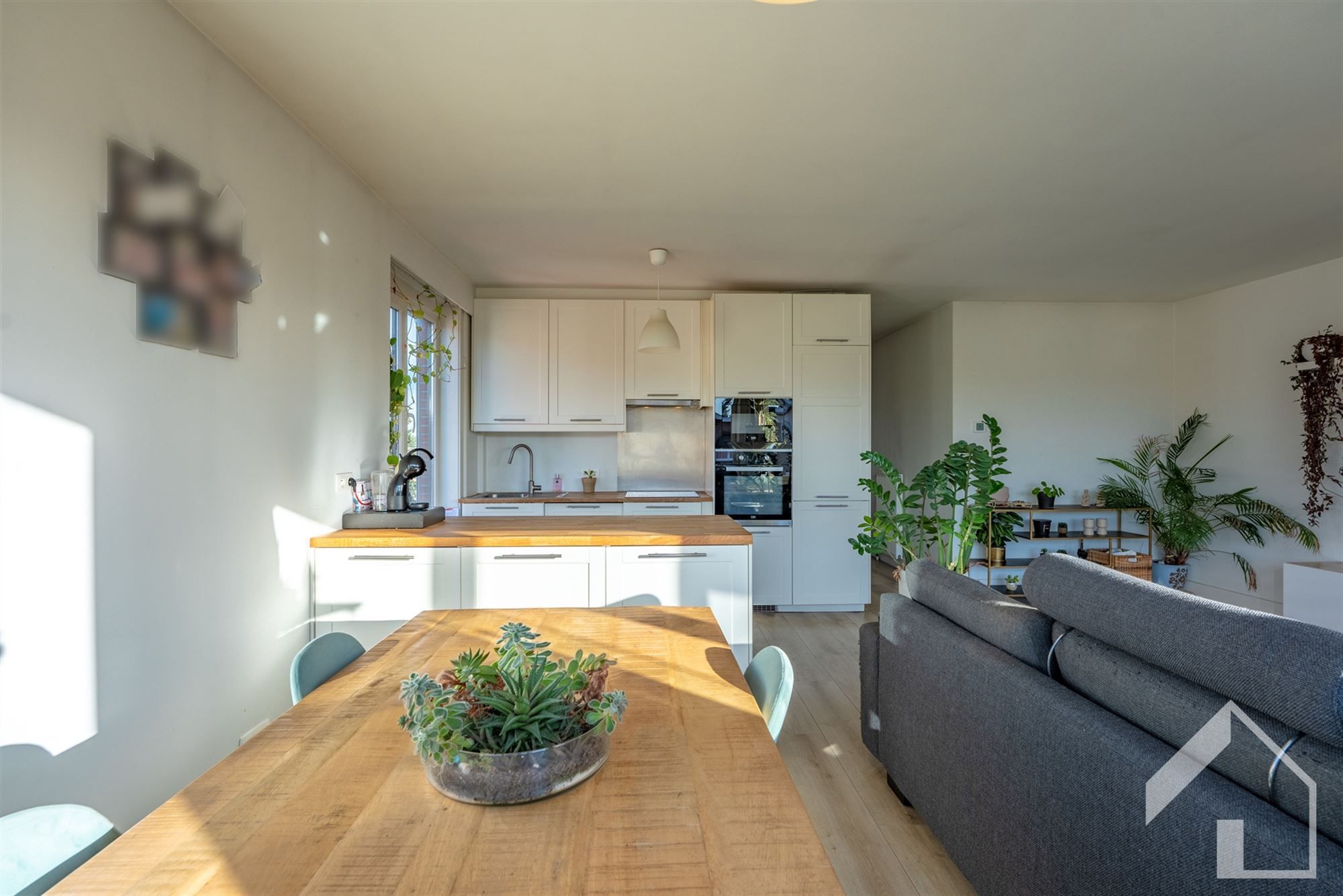 2-slaapkamerappartement met garagebox en tuin foto 4