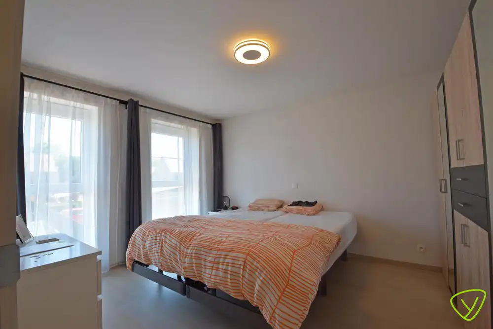 Prachtig afgewerkte woning te huur op een rustige locatie net buiten het centrum van Eeklo foto 9