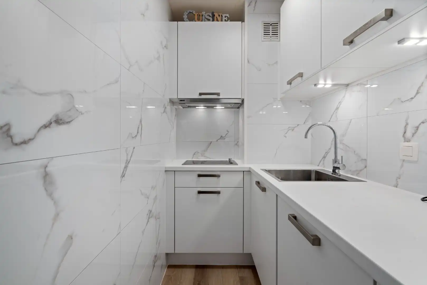 Instapklare studio op 100m van het strand te koop foto 7