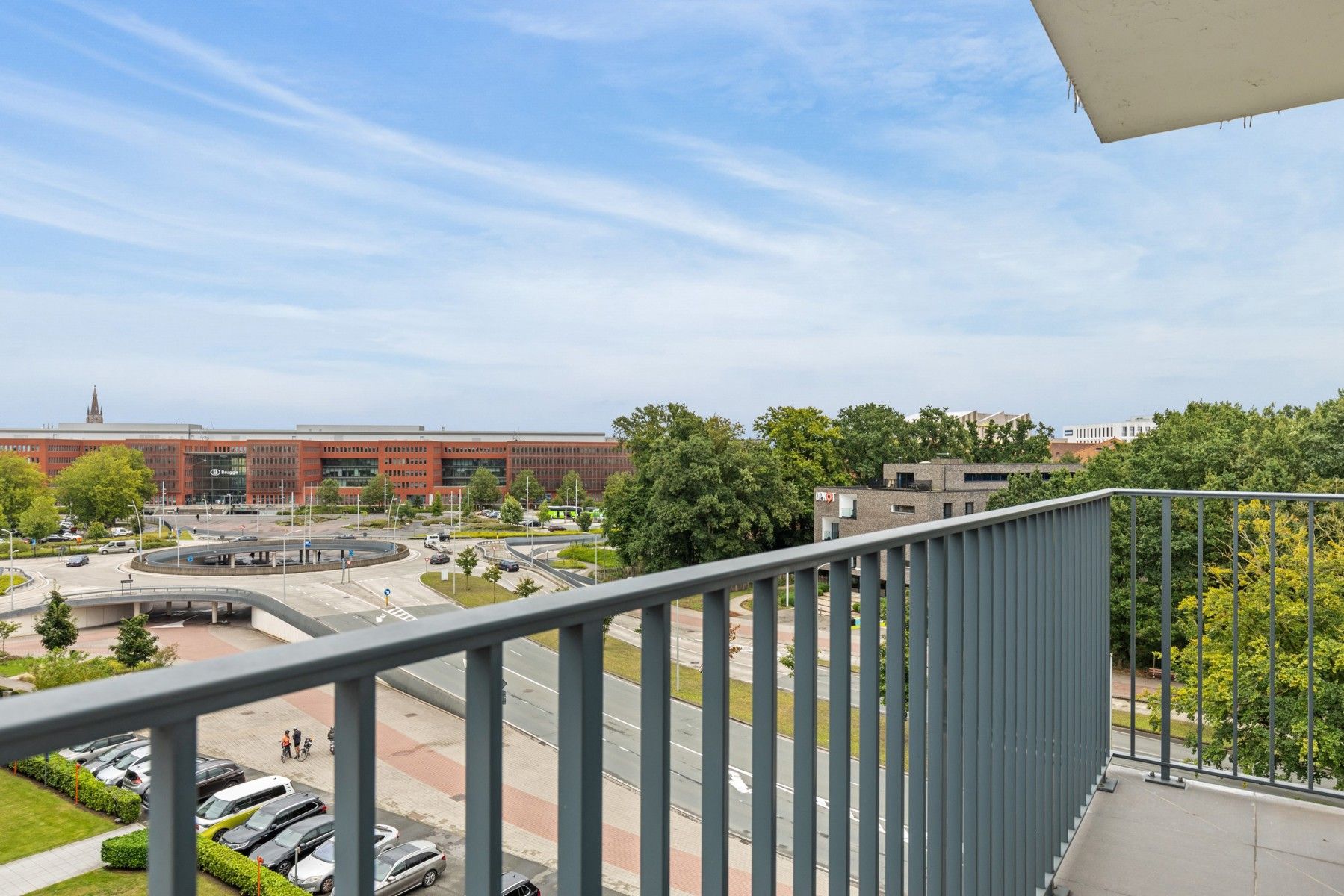 Lichtrijk hoekappartement op 5de verdiep met prachtig uitzicht en terras foto 1