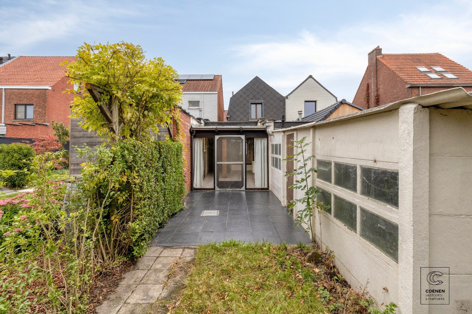 Te renoveren halfopen bebouwing met 2 à 3 slaapkamers op TOPlocatie te Brasschaat!  foto 14