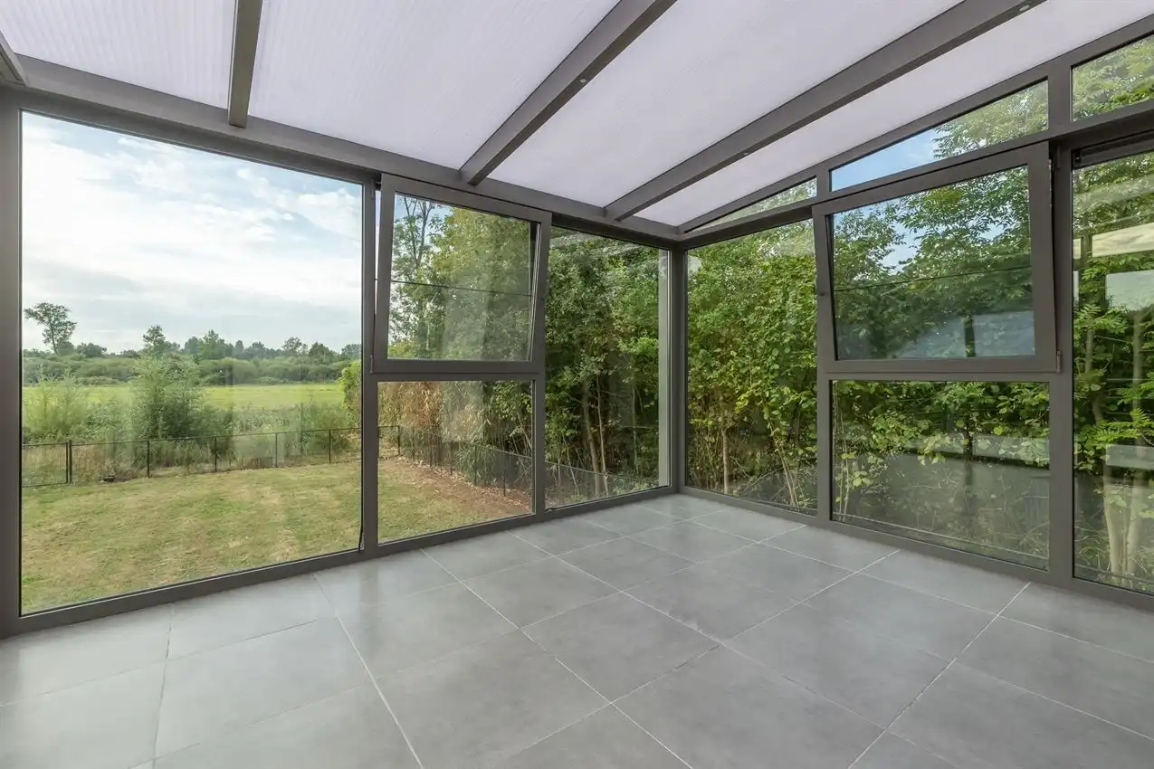 Volledig gerenoveerde woning met 3 slpk., veranda en magnifiek zicht vandaaruit foto 13