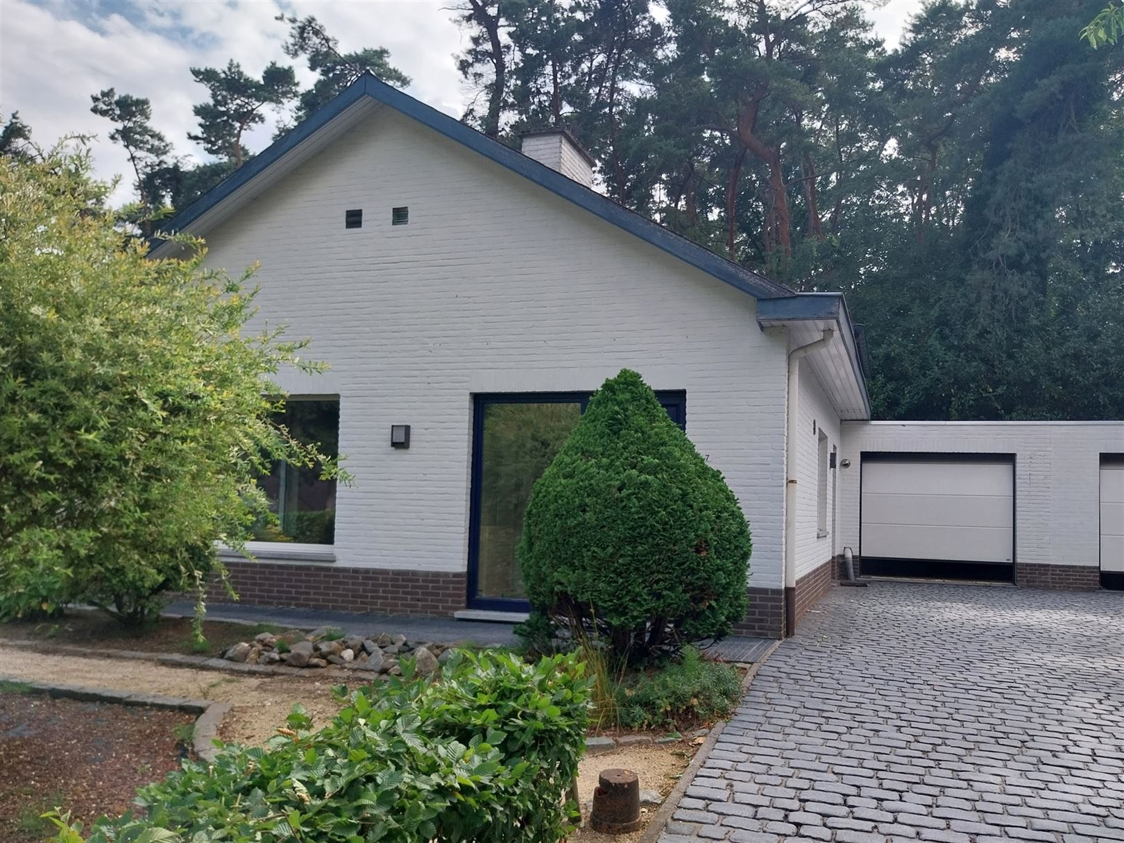 TE HUUR: Vrijstaande woning met tuin op een toplocatie in Heusden-Zolder! foto 2