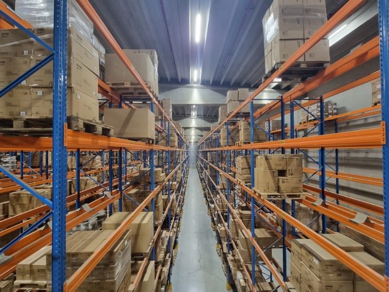 Tijdelijk logistiek gebouw te huur foto 3