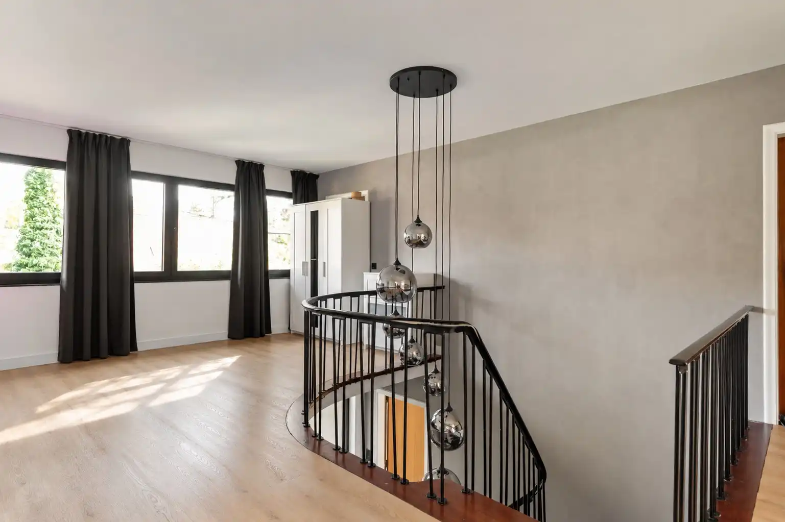 Veelzijdige villa met garage/magazijn van ca. 101 m foto 21
