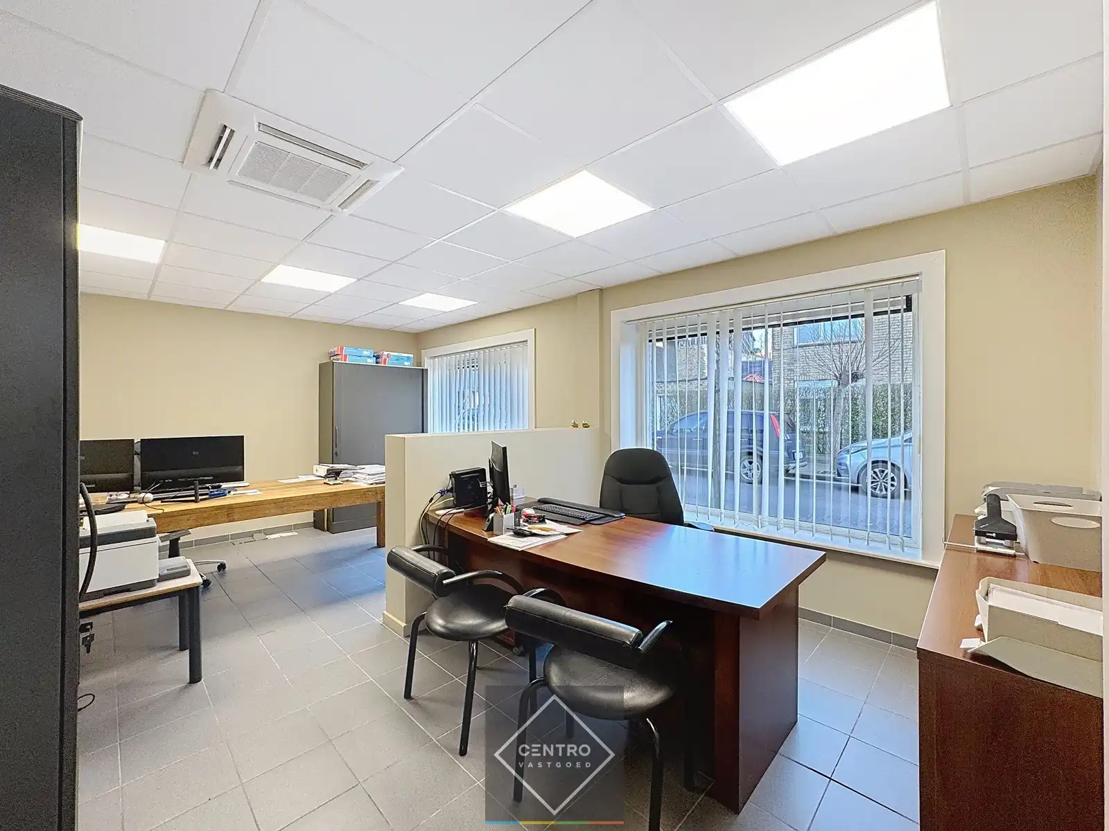 VERHUURD handelsgelijkvloers met 5,5% rendement! foto 6