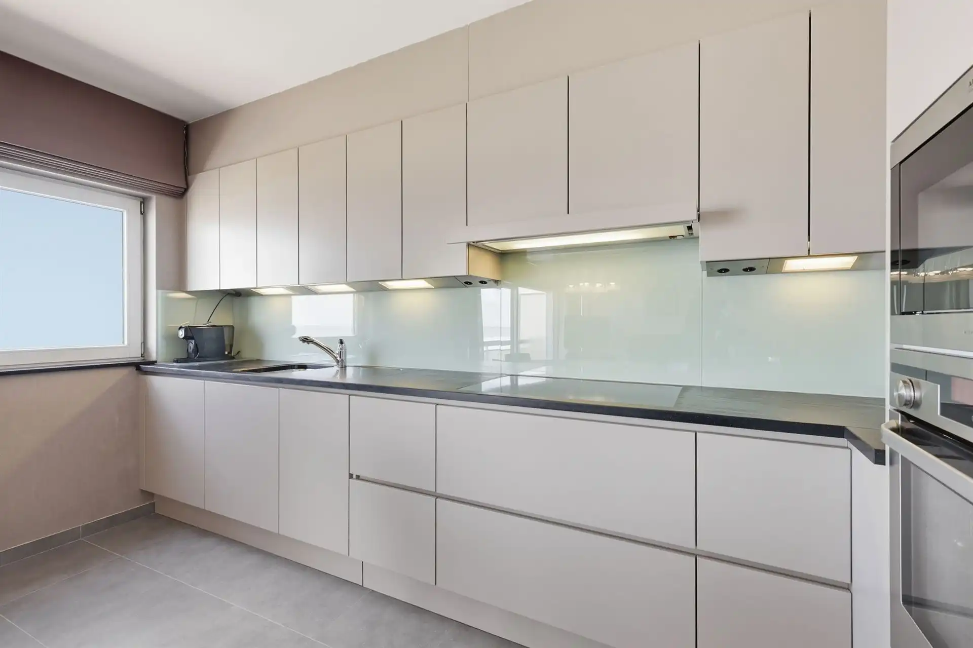 FRONTAAL ZEEZICHT / RIANTE GEVELBREEDTE  foto 11