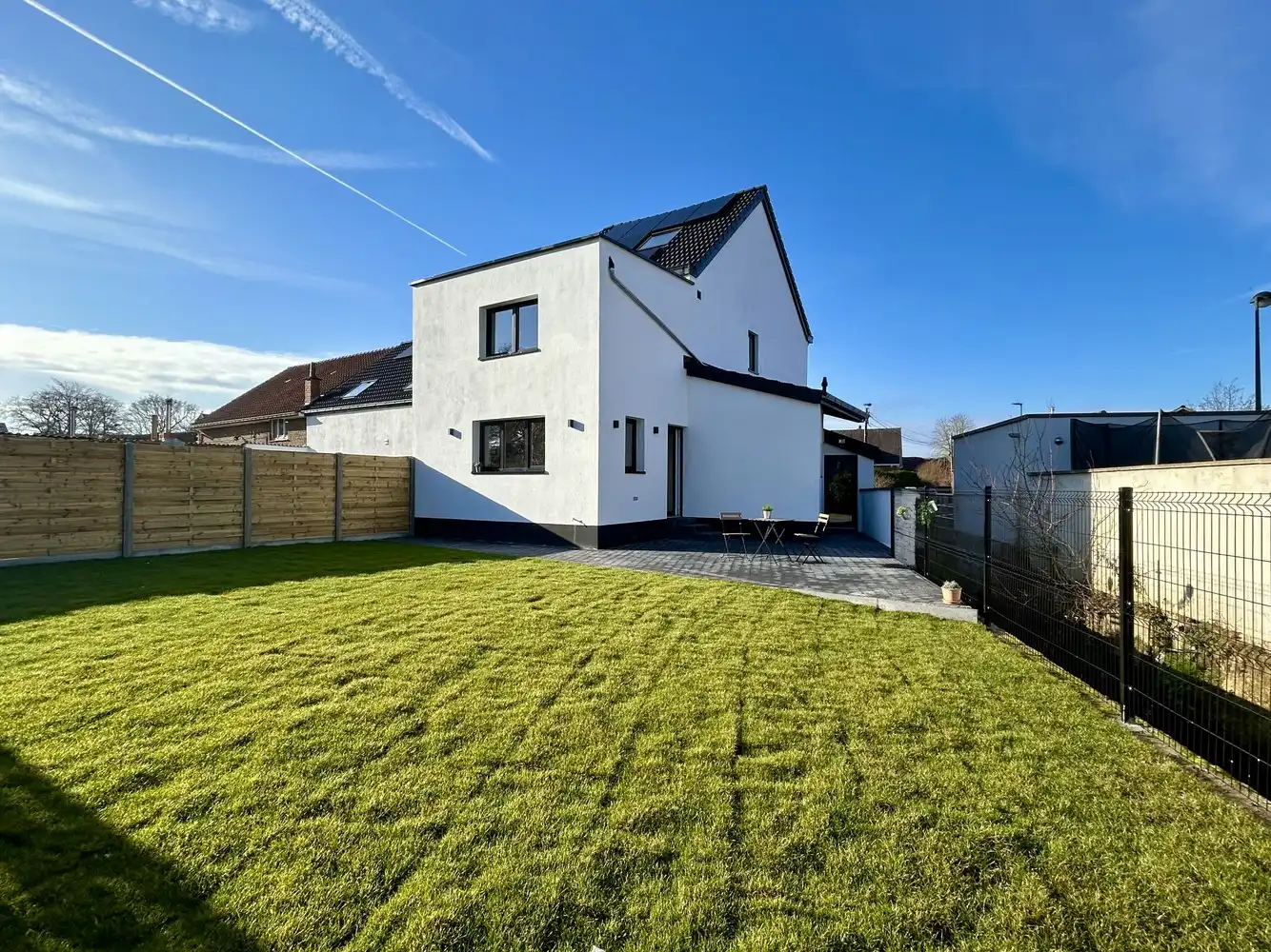 Volledig gerenoveerde woning met EPC-label A in het centrum van Bertem foto {{pictureIndex}}