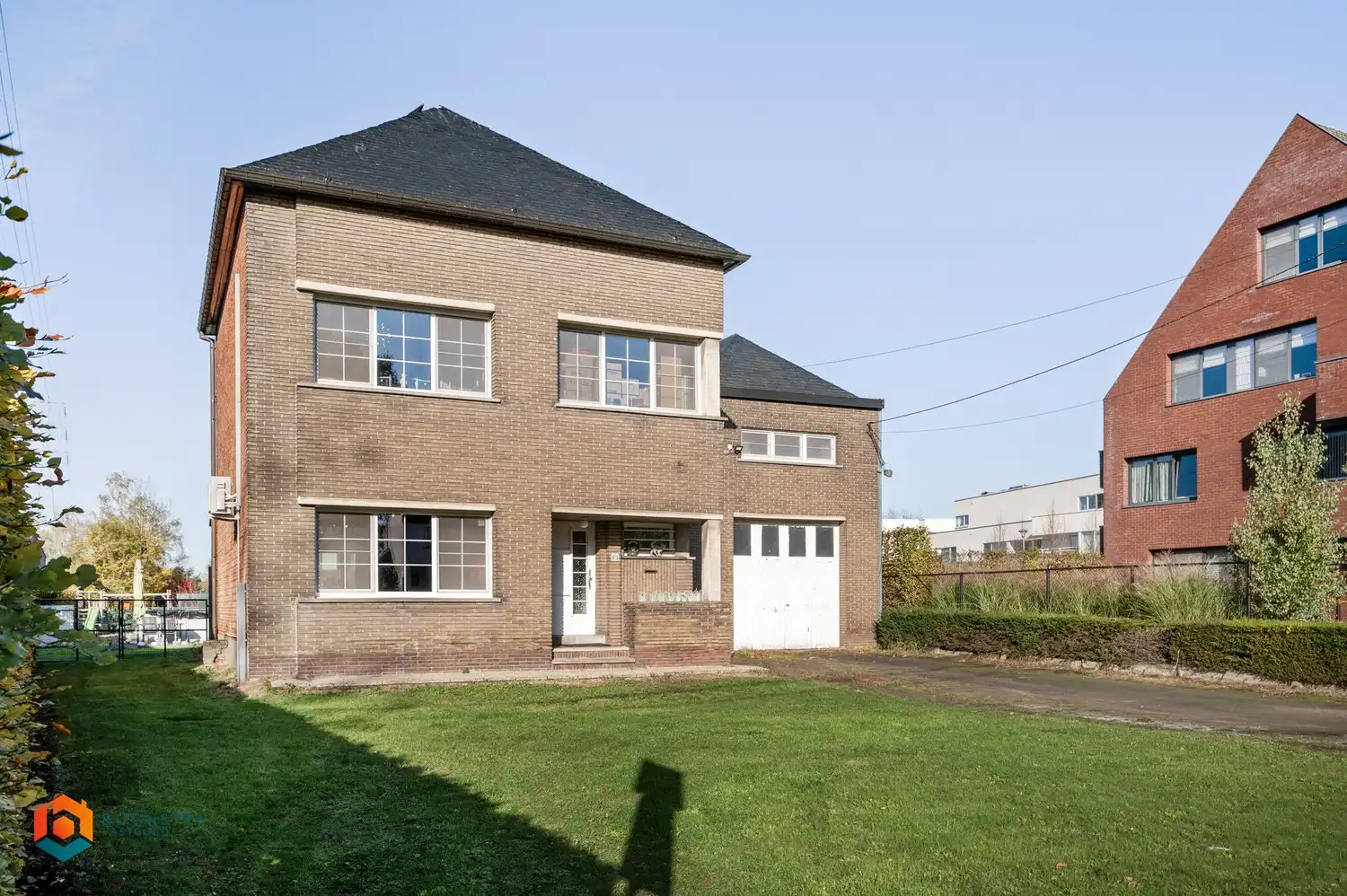 Authentieke woning met 4 slpkrs, loft en magazijn te O-L-V-Waver foto {{pictureIndex}}