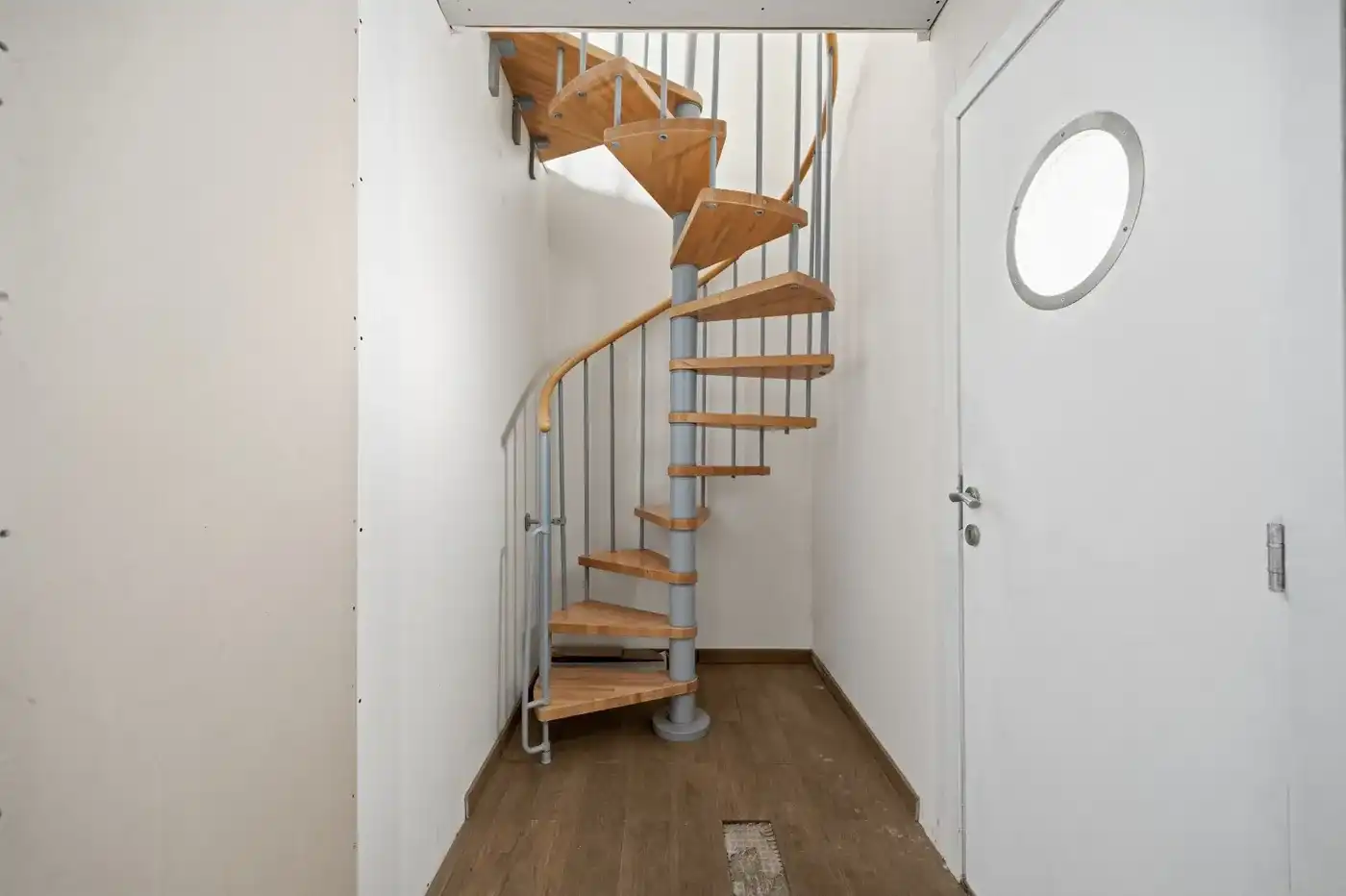 Rijwoning met tuin, garage en 2 slaapkamers in Tienen foto 17