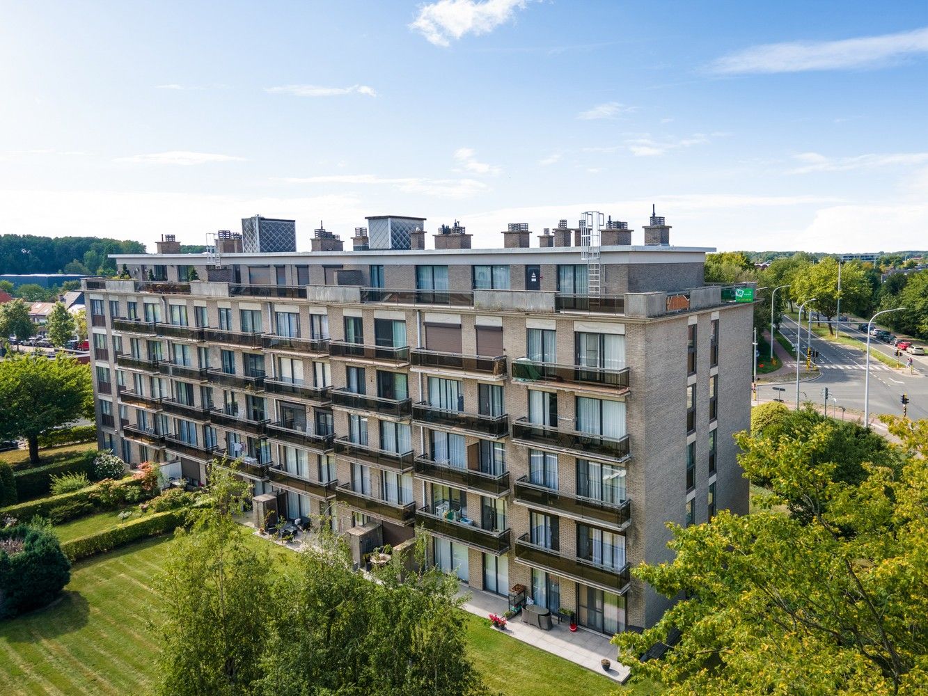 Prachtig verzorgd penthouse met 3 slaapkamers en 360° terras te Lier foto 30