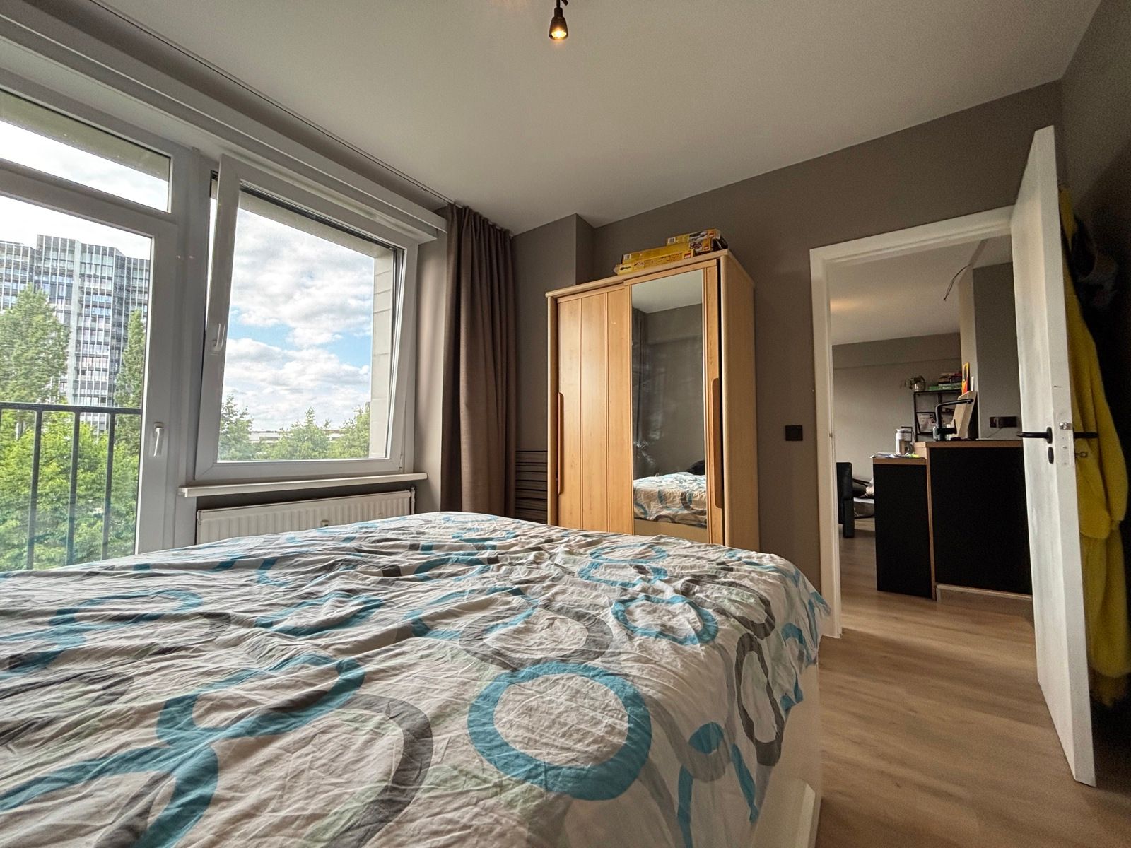 Flat met groen uitzicht!  foto 6