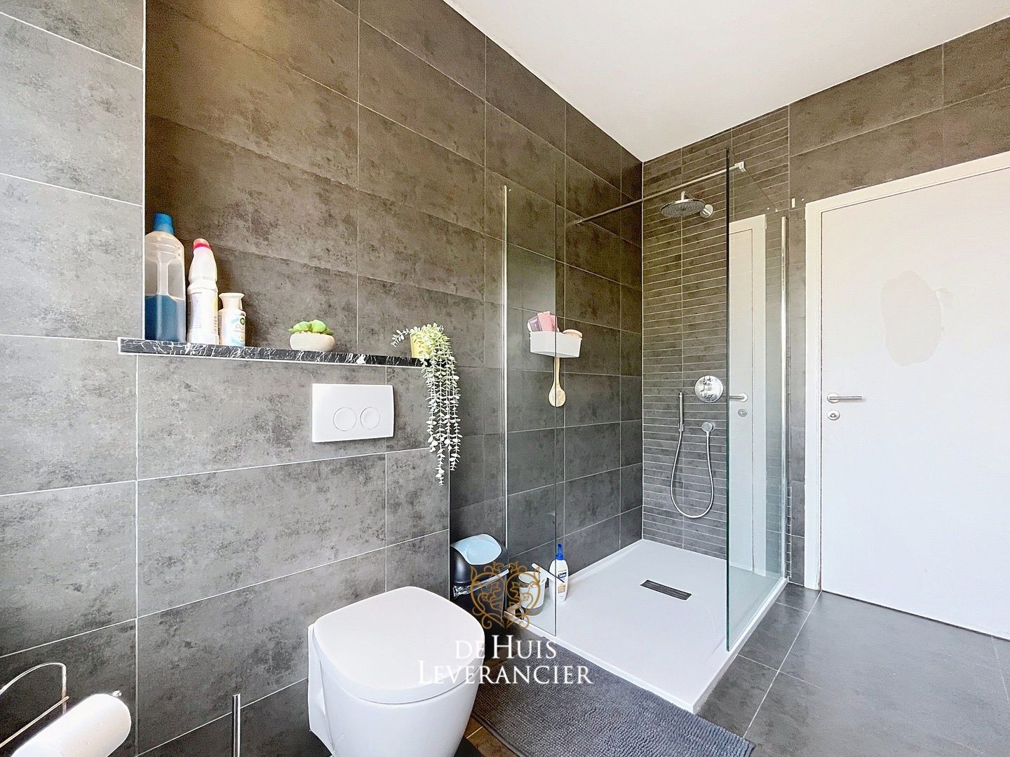 Prachtige, gerenoveerde woning met tuin en garage op toplocatie te koop in Mortsel! foto 27