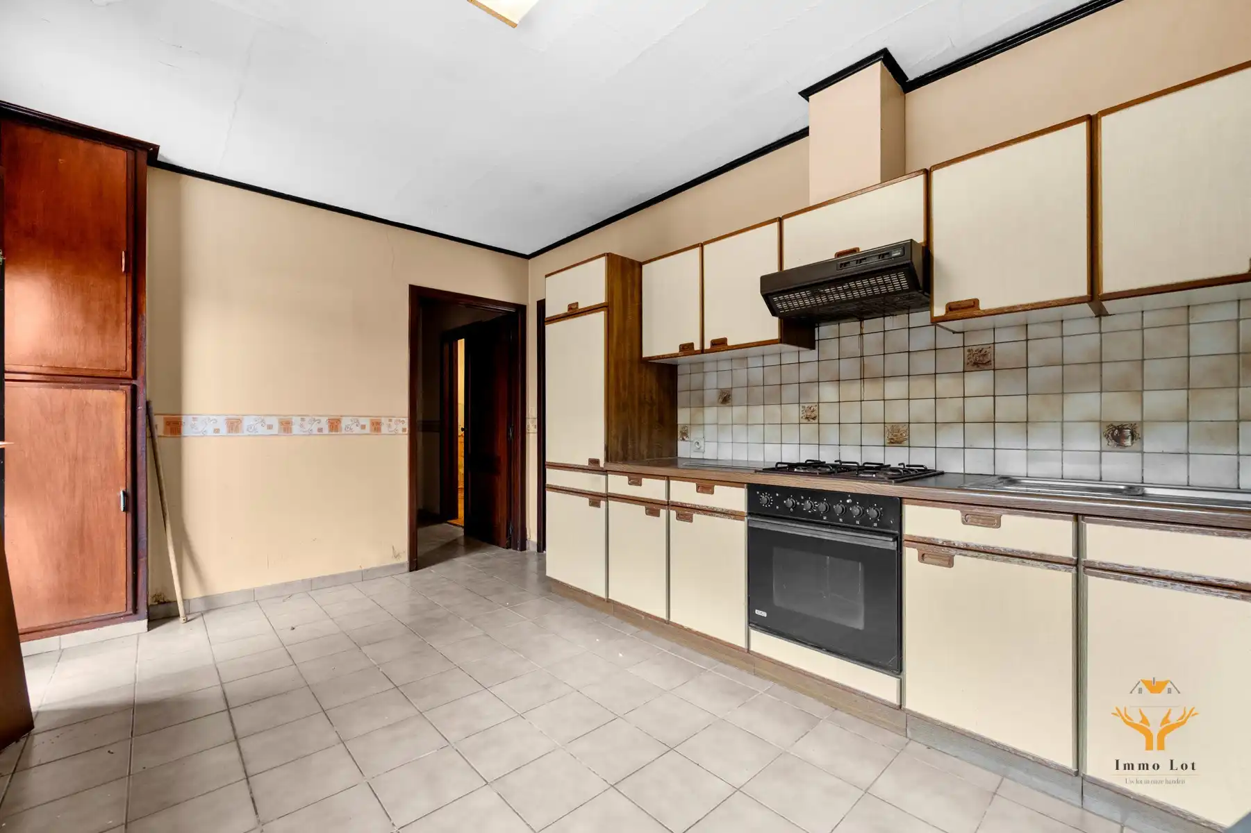 Te renoveren bungalow met grote garage nabij het Donkmeer foto 6