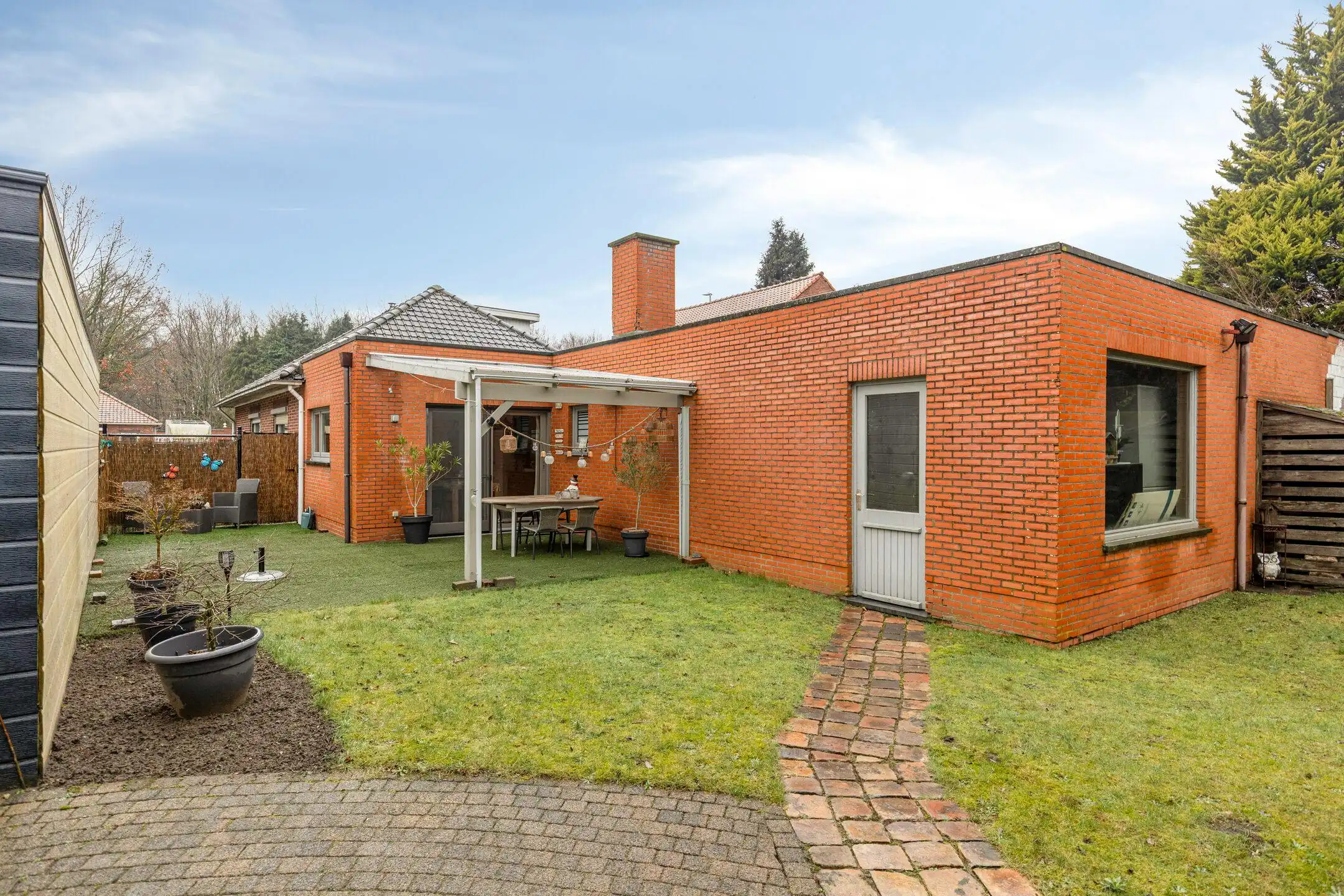 Bungalow met ruime garage te koop in Kemzeke foto 18