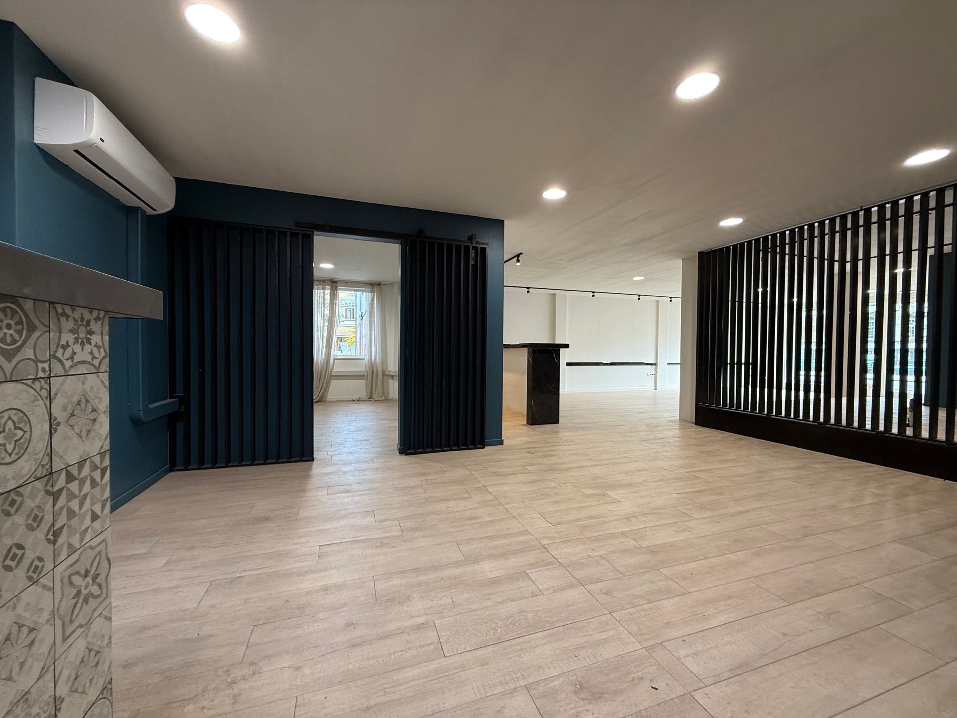 Modern multifunctioneel kantoor vlak naast de schelde foto 9