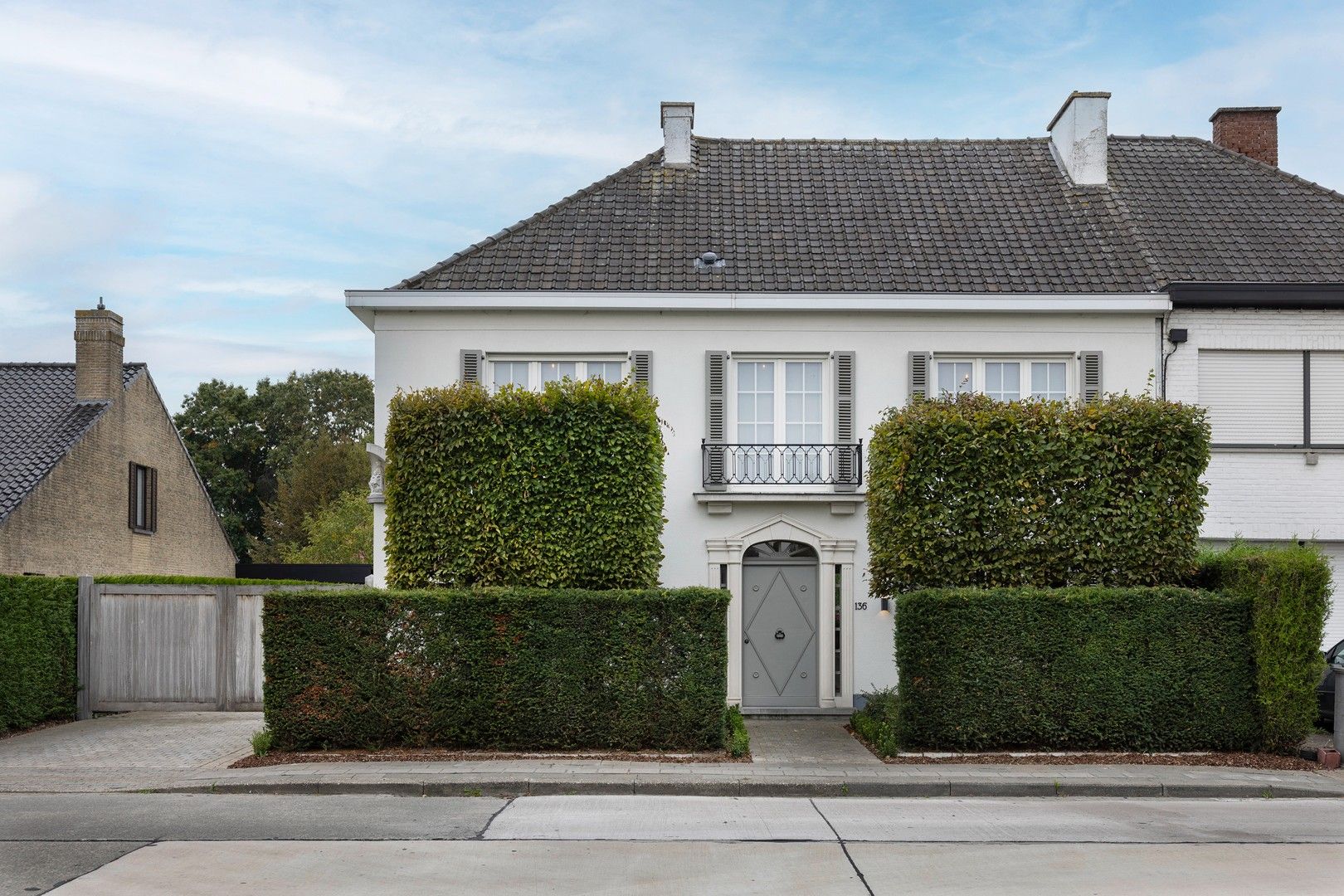 Grote woning met 4 slpks, 2 badks, ... foto {{pictureIndex}}