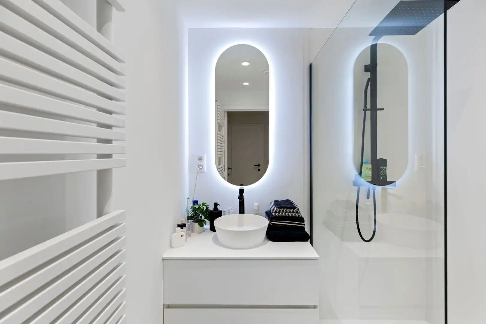 Bjzonder mooi afgewerkt appartement in topgebeouw foto 10