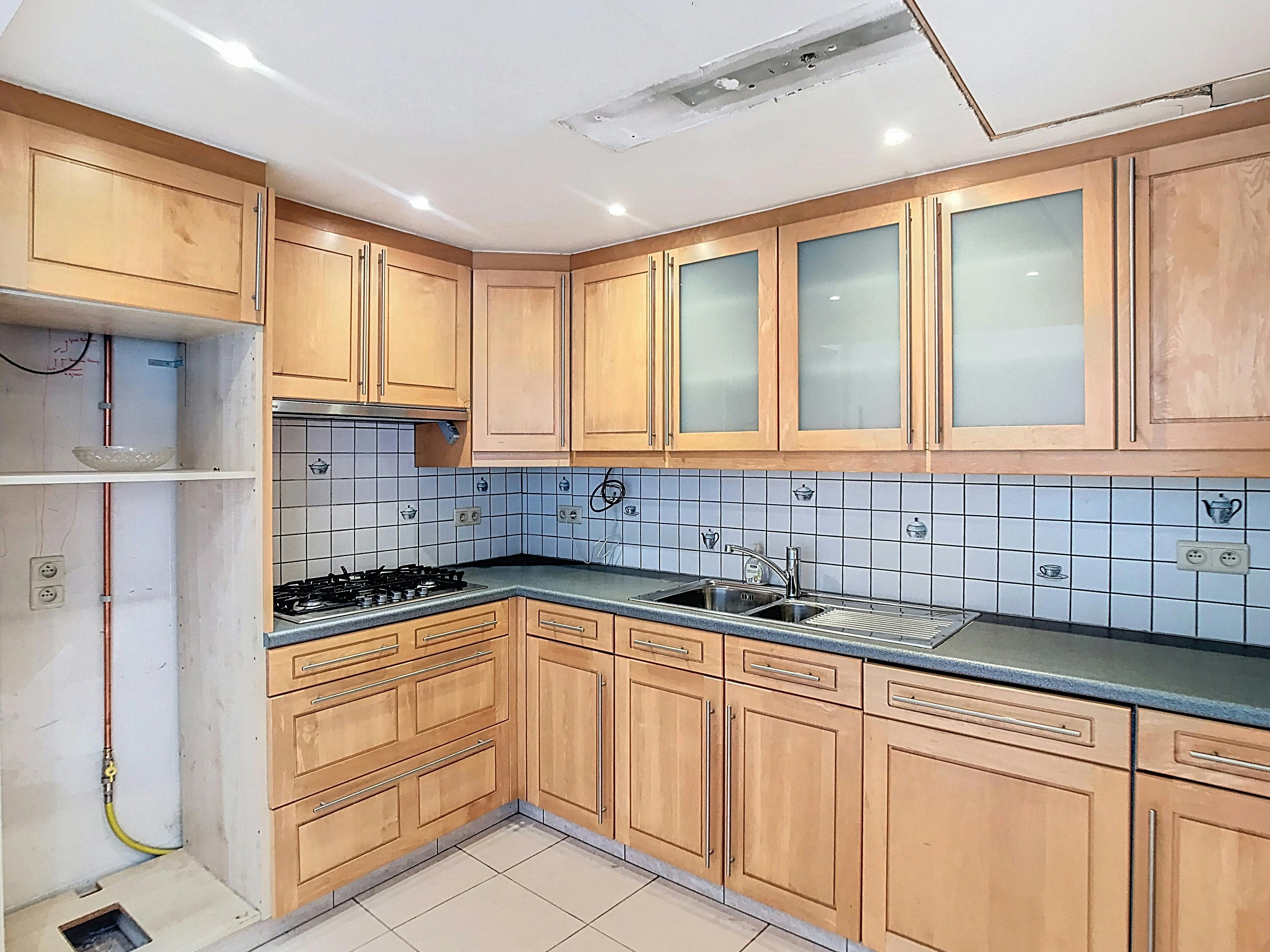 Huis te koop in Ieper centrum met 3 slaapkamers en stadstuin foto 9