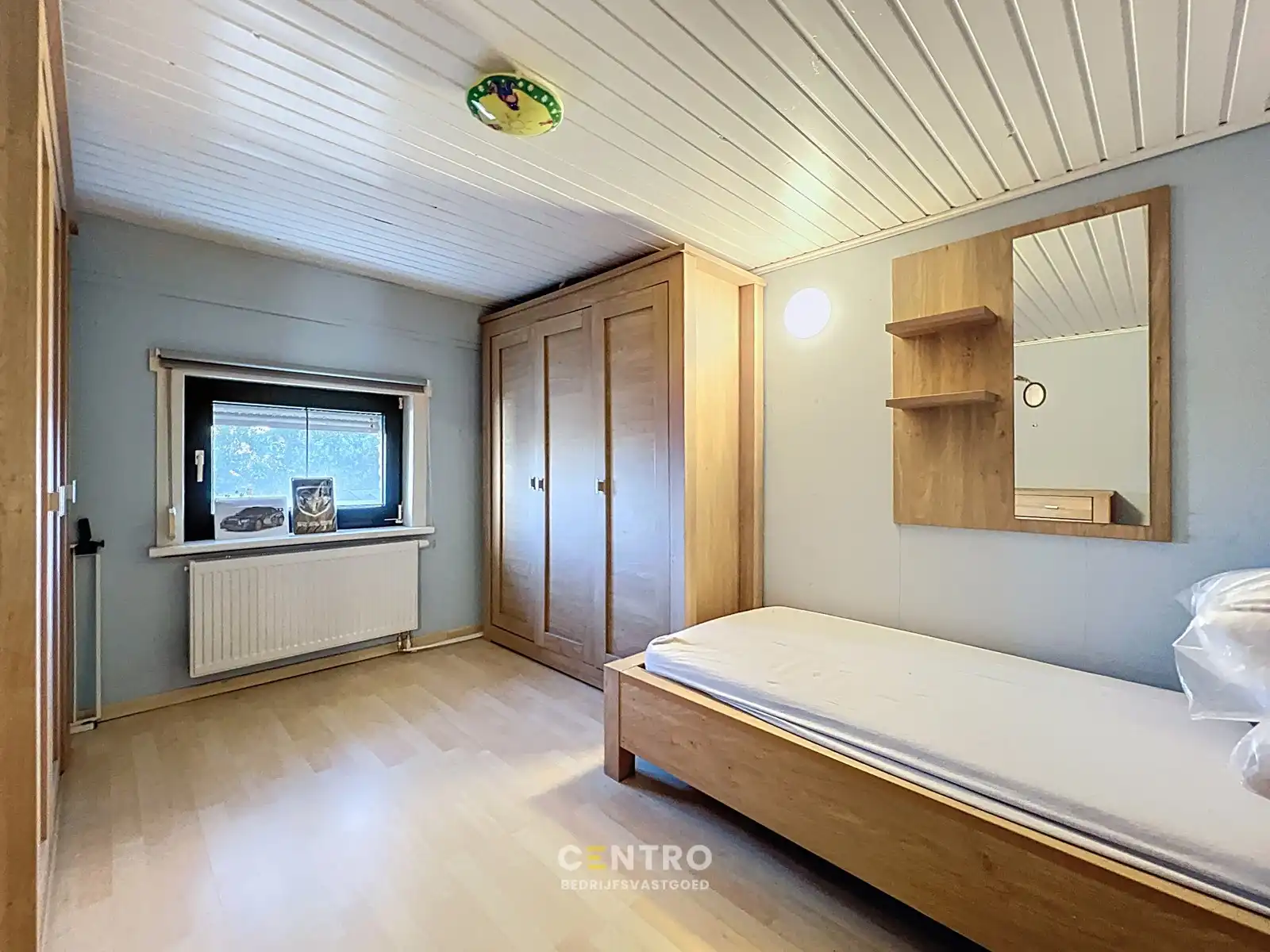 WOONST (4 slpk) met praktijkruimte, garages en extra STALLING op een ruim perceel van 820m²  te Gistel ! foto 20