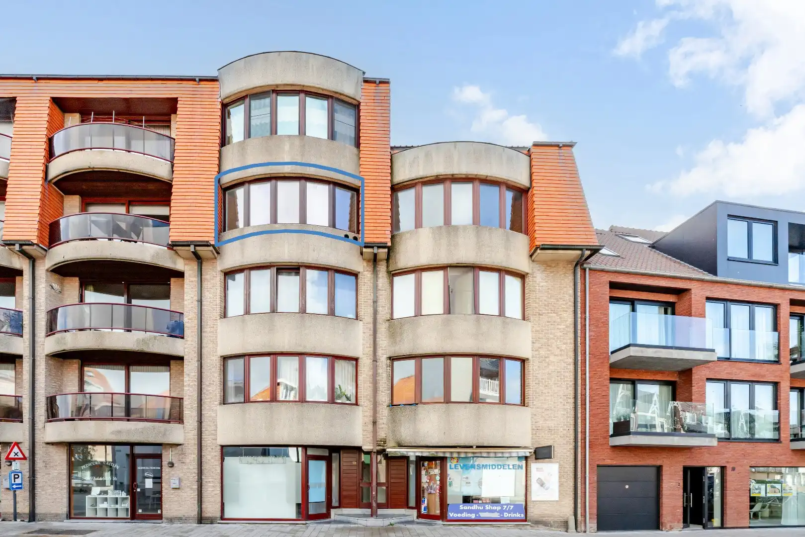 Prachtig en volledig gerenoveerd 2-slaapkamer appartement foto 11