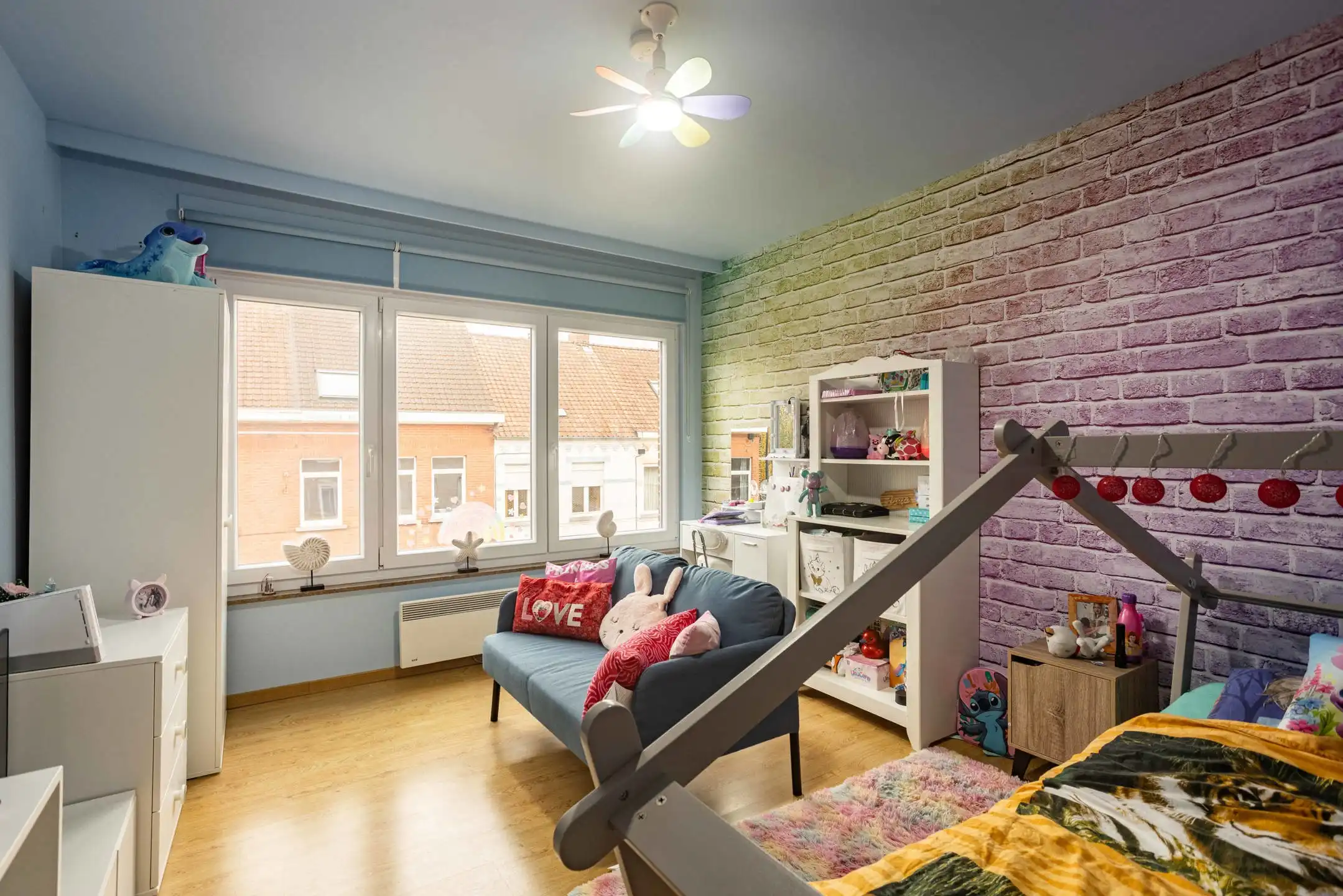 Ruime, statige woning met garage & tuin op aangename locatie foto 16