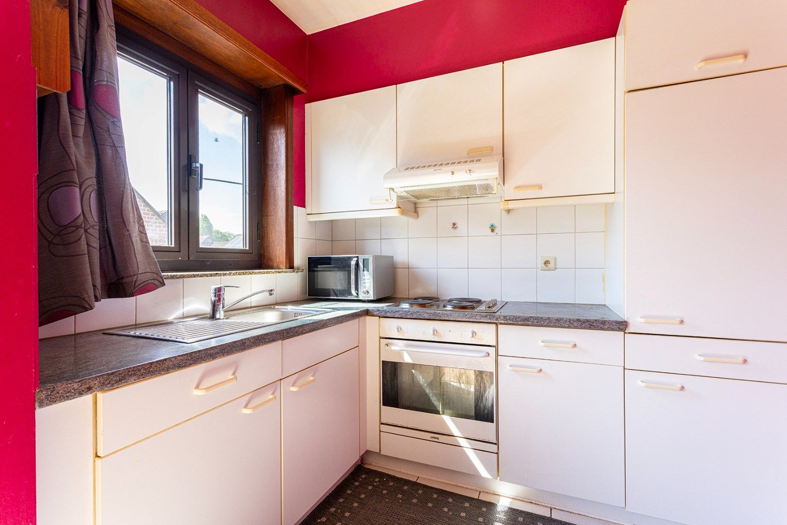 Instapklaar 2-slaapkamerappartement te koop in Temse – ideaal voor starters of investeerders! foto 3